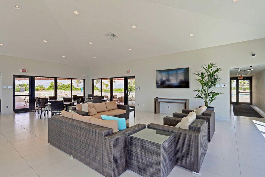 WATER GLADES CONDO - Residential