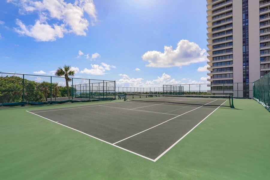 WATER GLADES CONDO - Residential