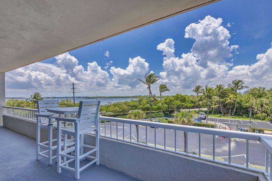 WATER GLADES CONDO - Residential