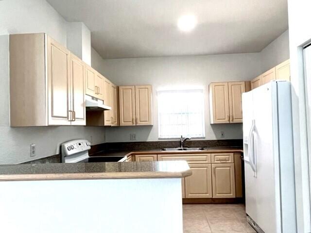 SUGAR POND MANOR OF WELLINGTON - Residential Income