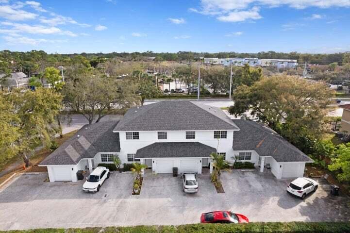 SUGAR POND MANOR OF WELLINGTON - Residential Income