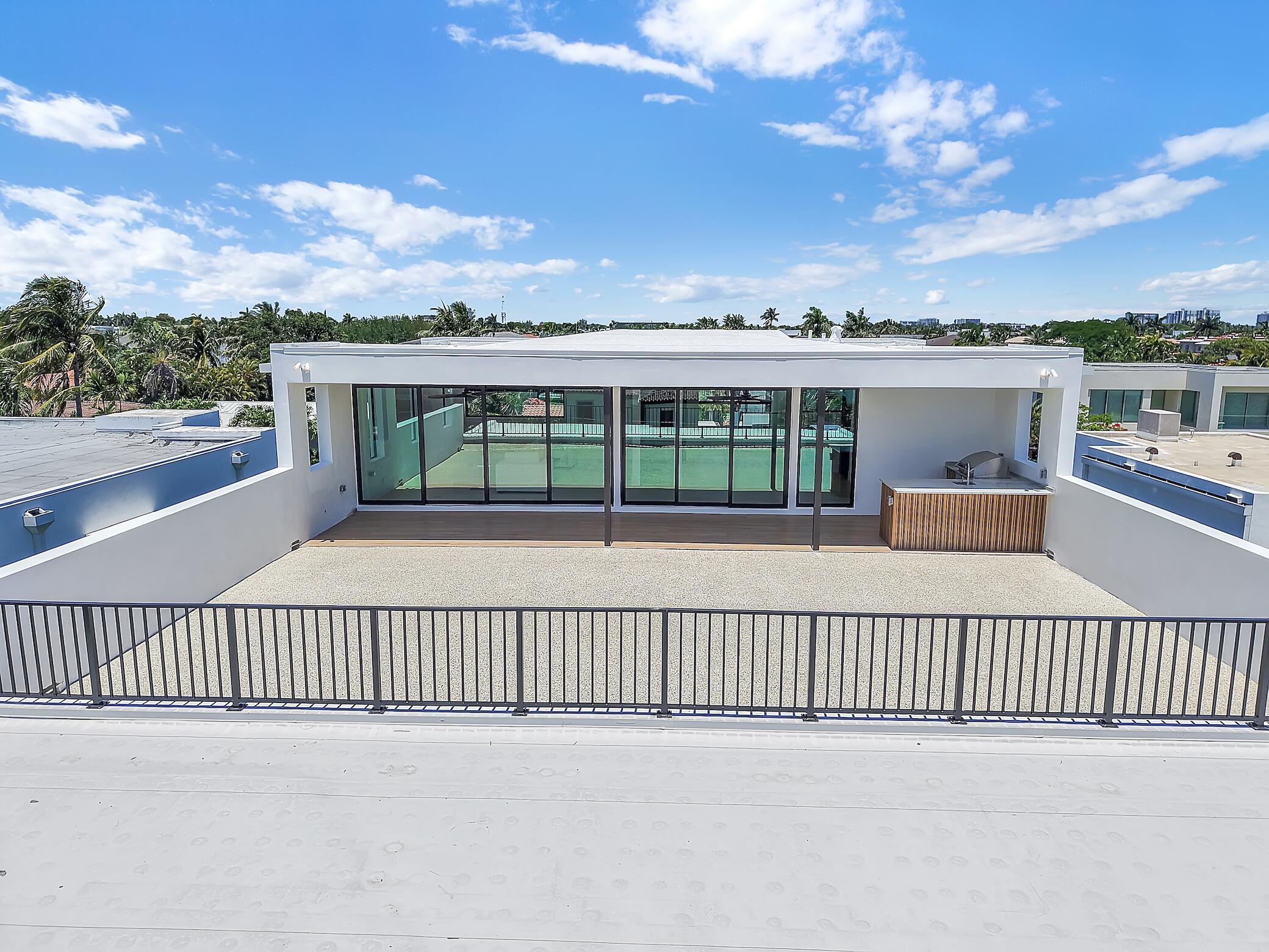 KINGS COURT - Residential