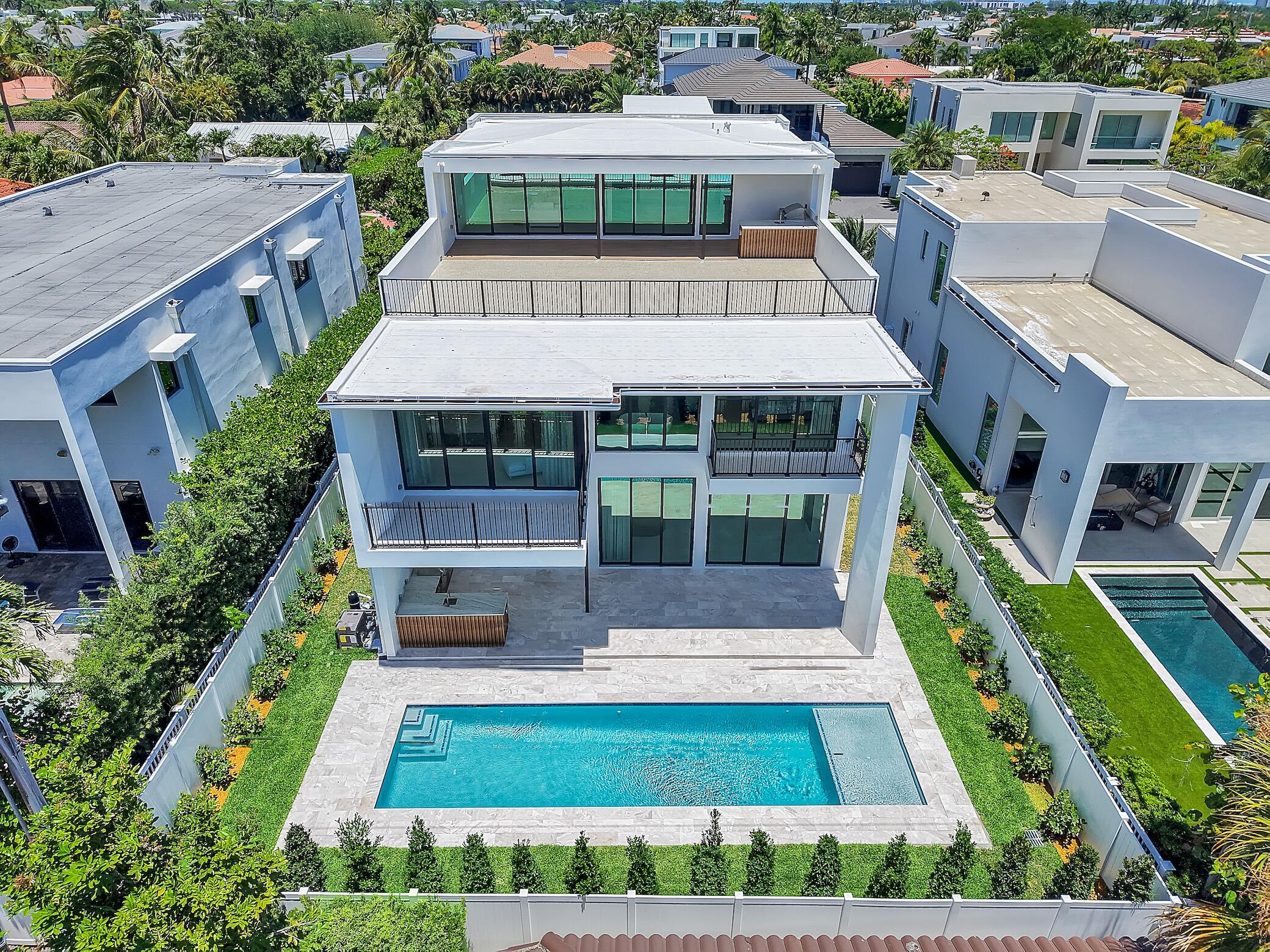 KINGS COURT - Residential