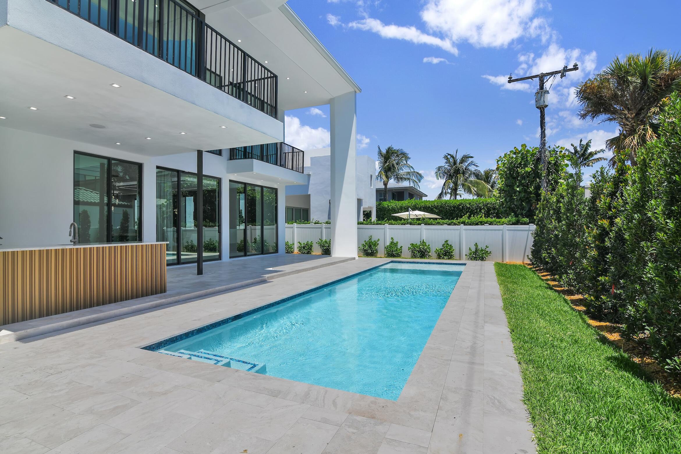 KINGS COURT - Residential