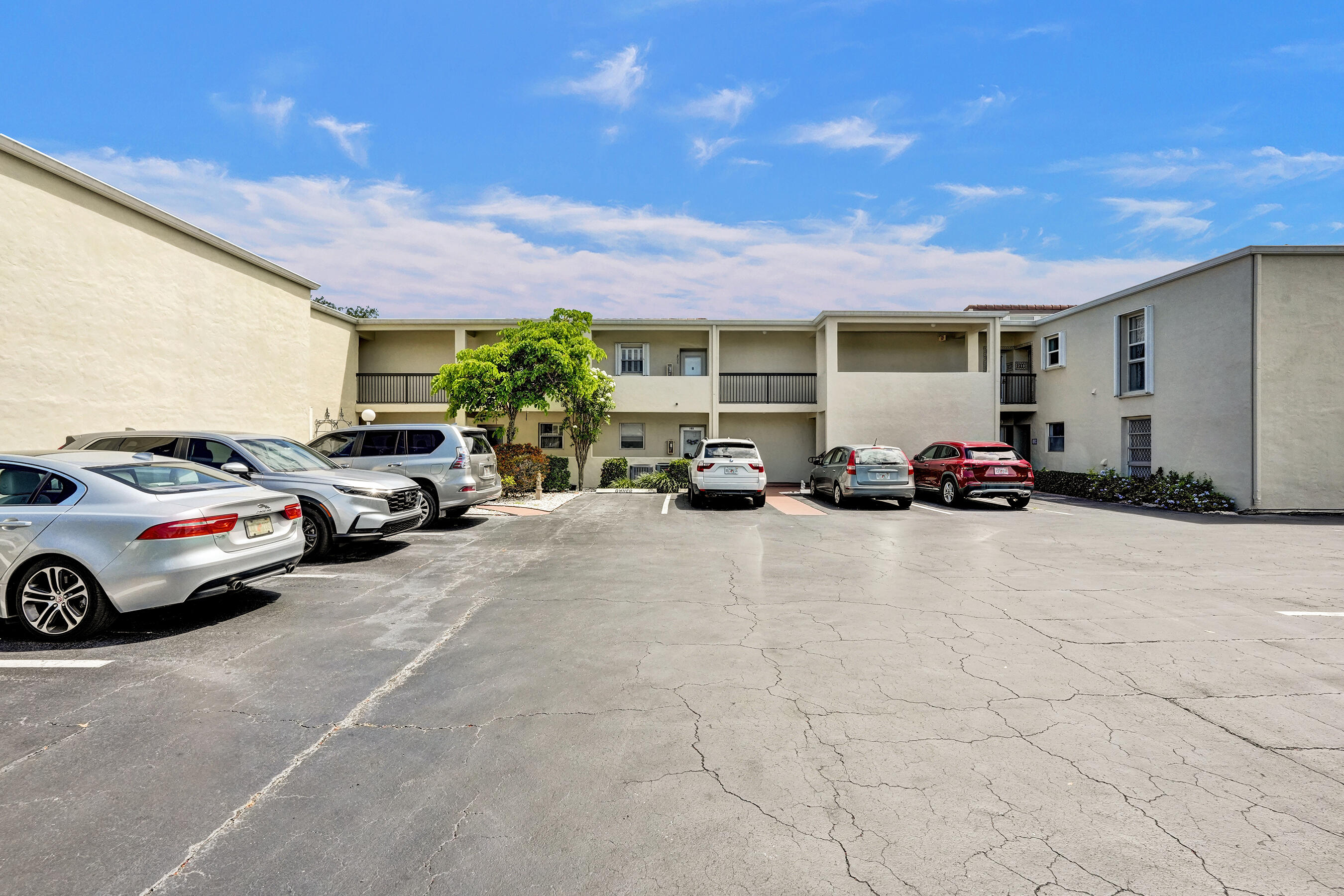 BOUNDBROOK CONDO S - Residential