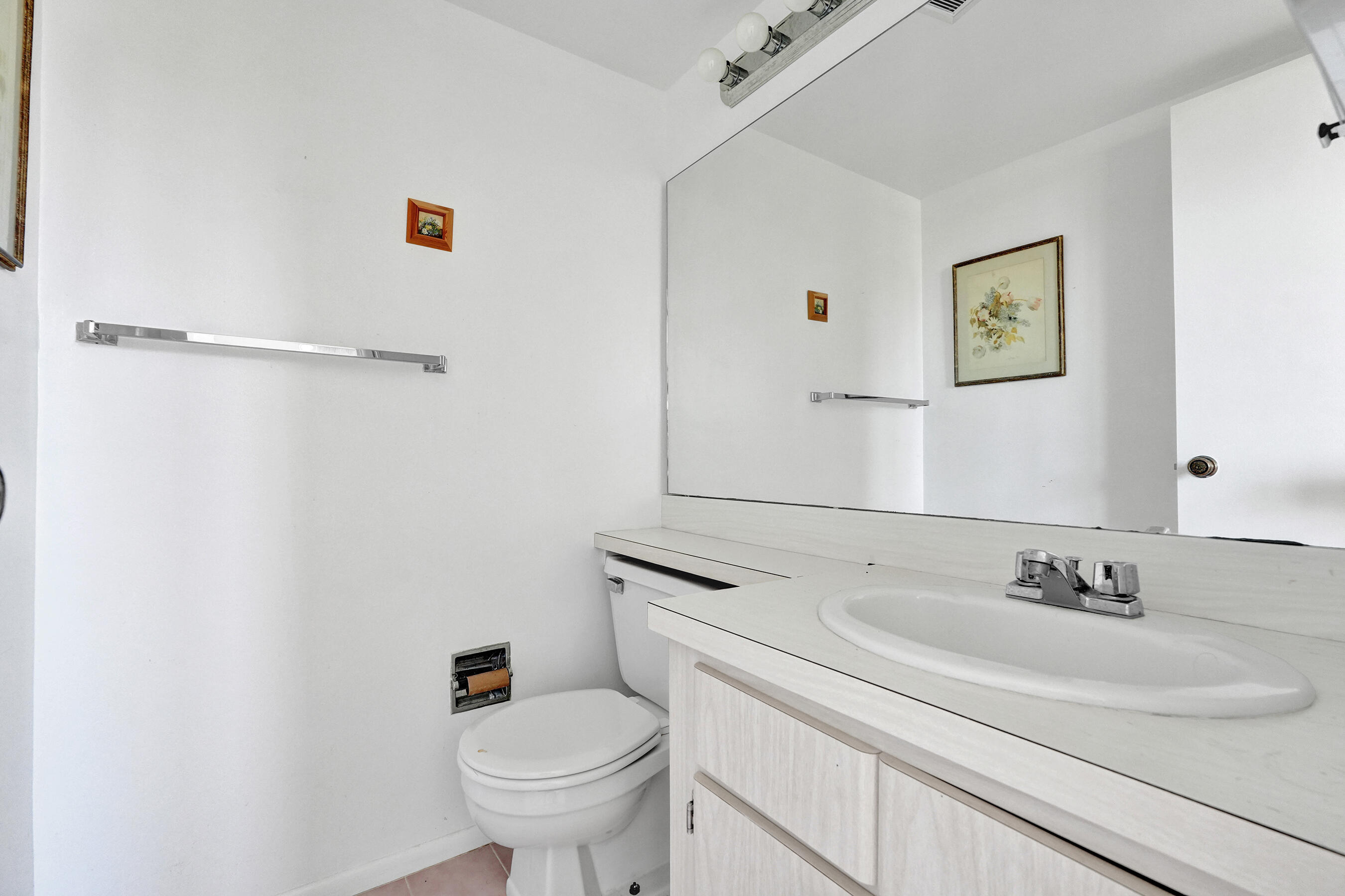 BOUNDBROOK CONDO S - Residential