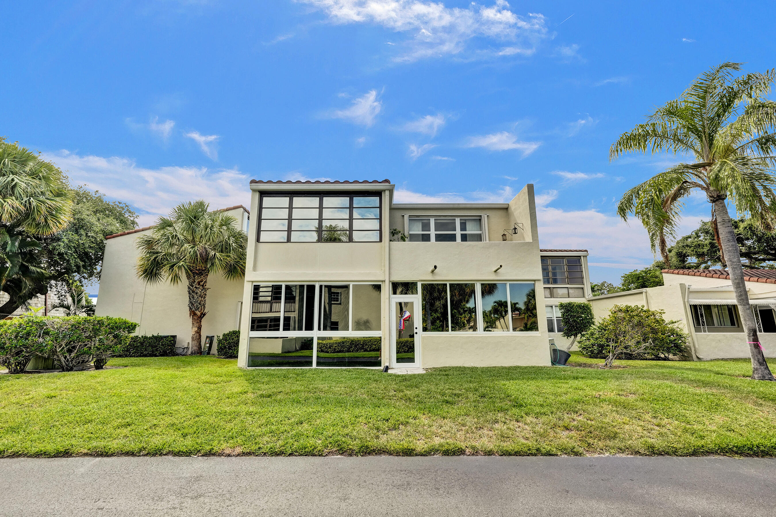 BOUNDBROOK CONDO S - Residential