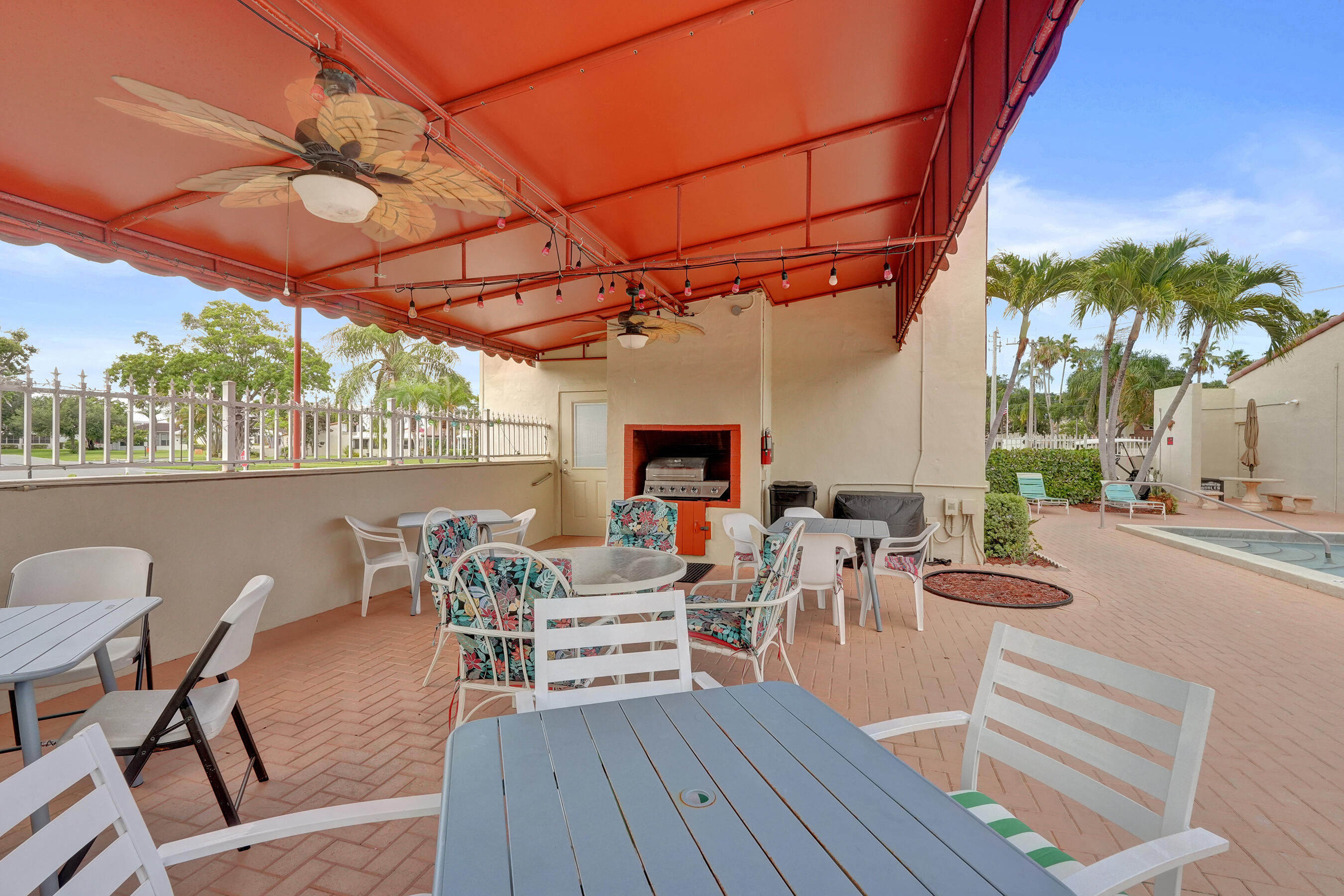 BOUNDBROOK CONDO S - Residential