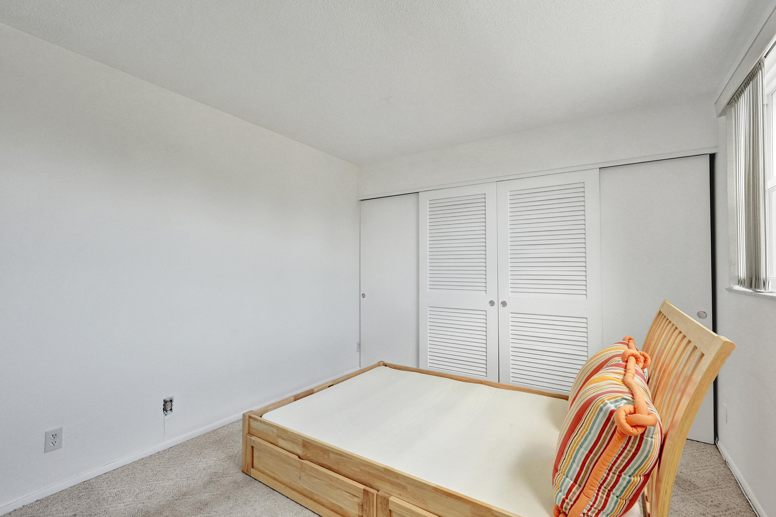 BOUNDBROOK CONDO S - Residential