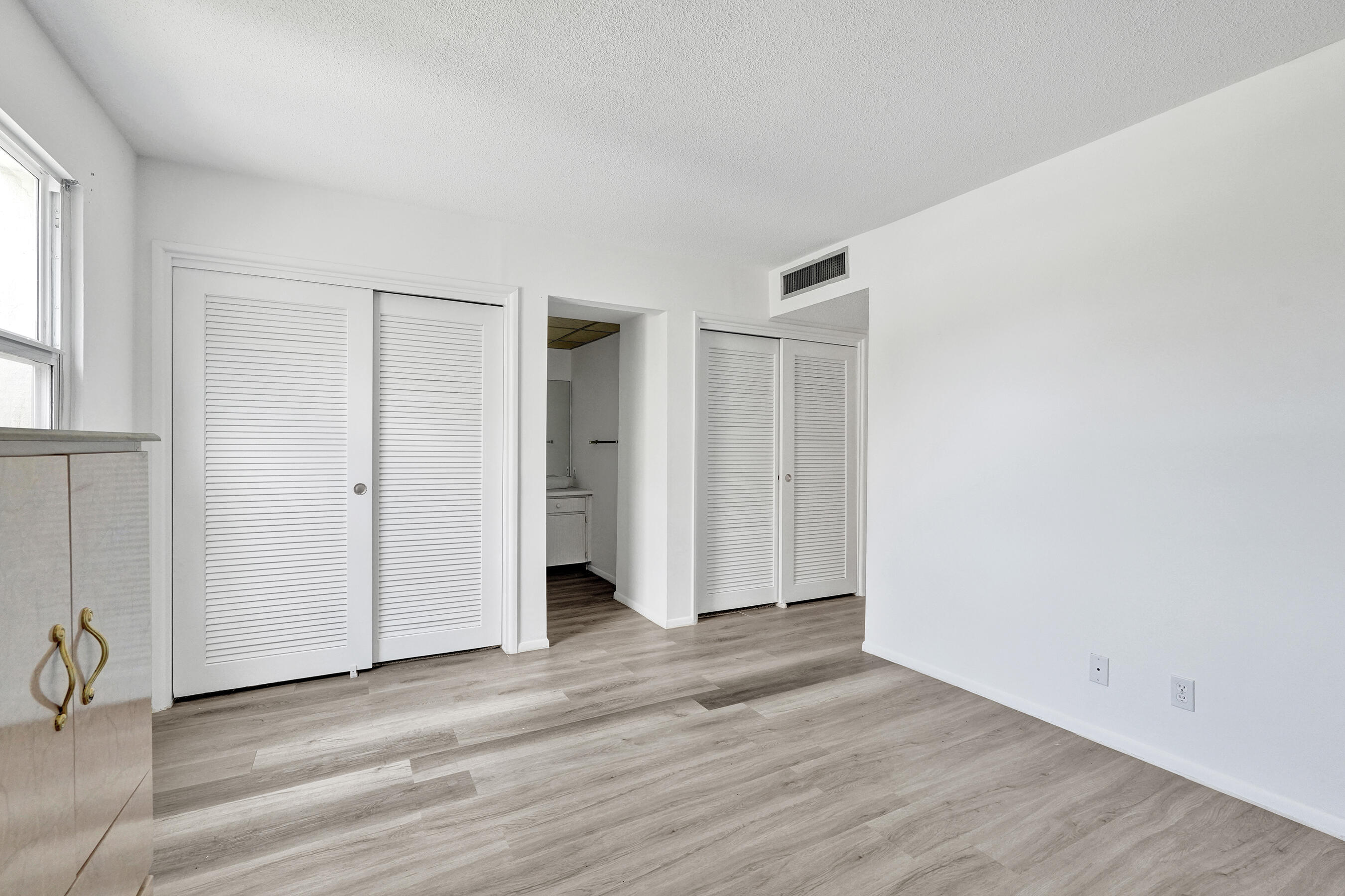 BOUNDBROOK CONDO S - Residential