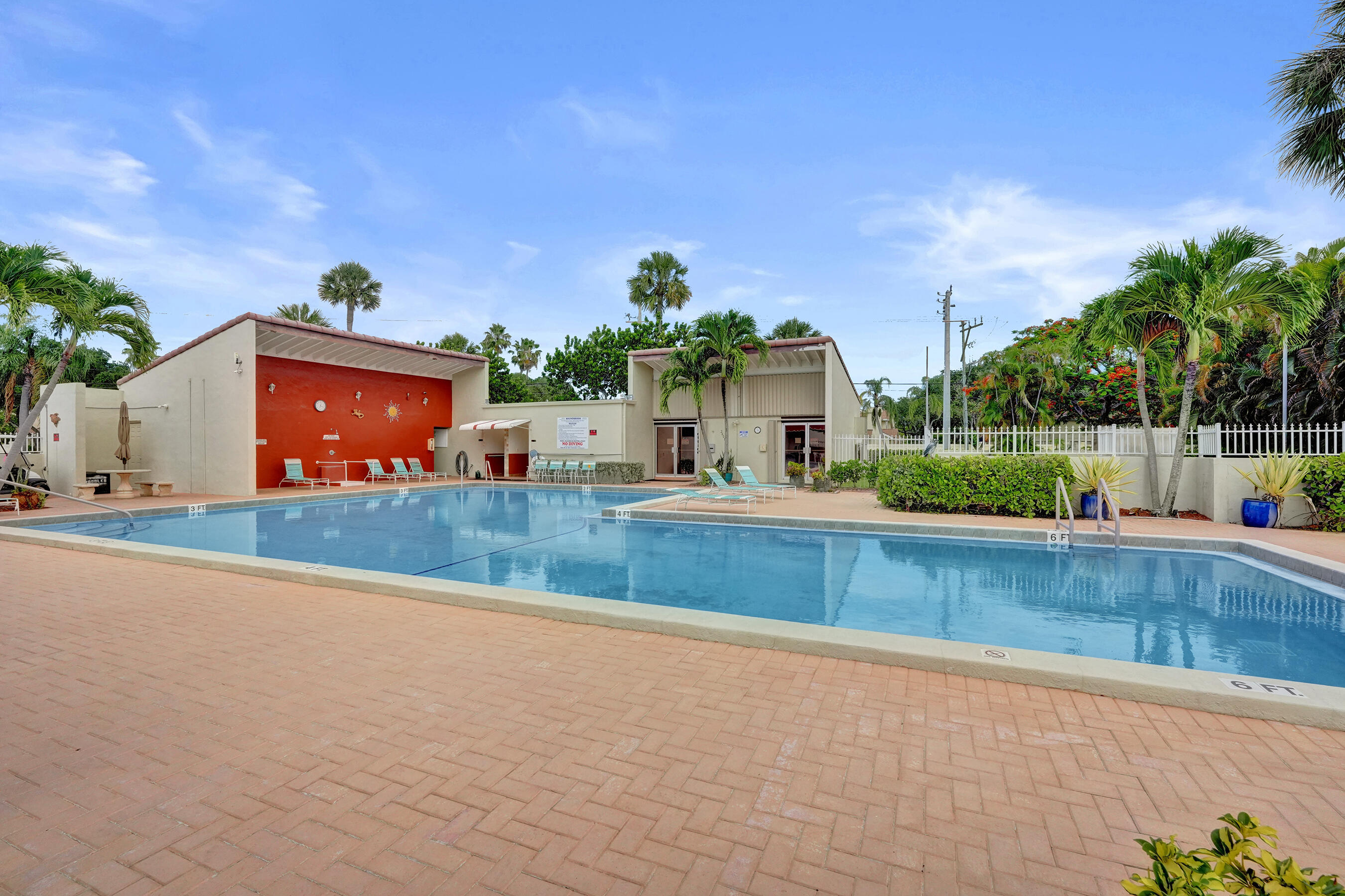 BOUNDBROOK CONDO S - Residential