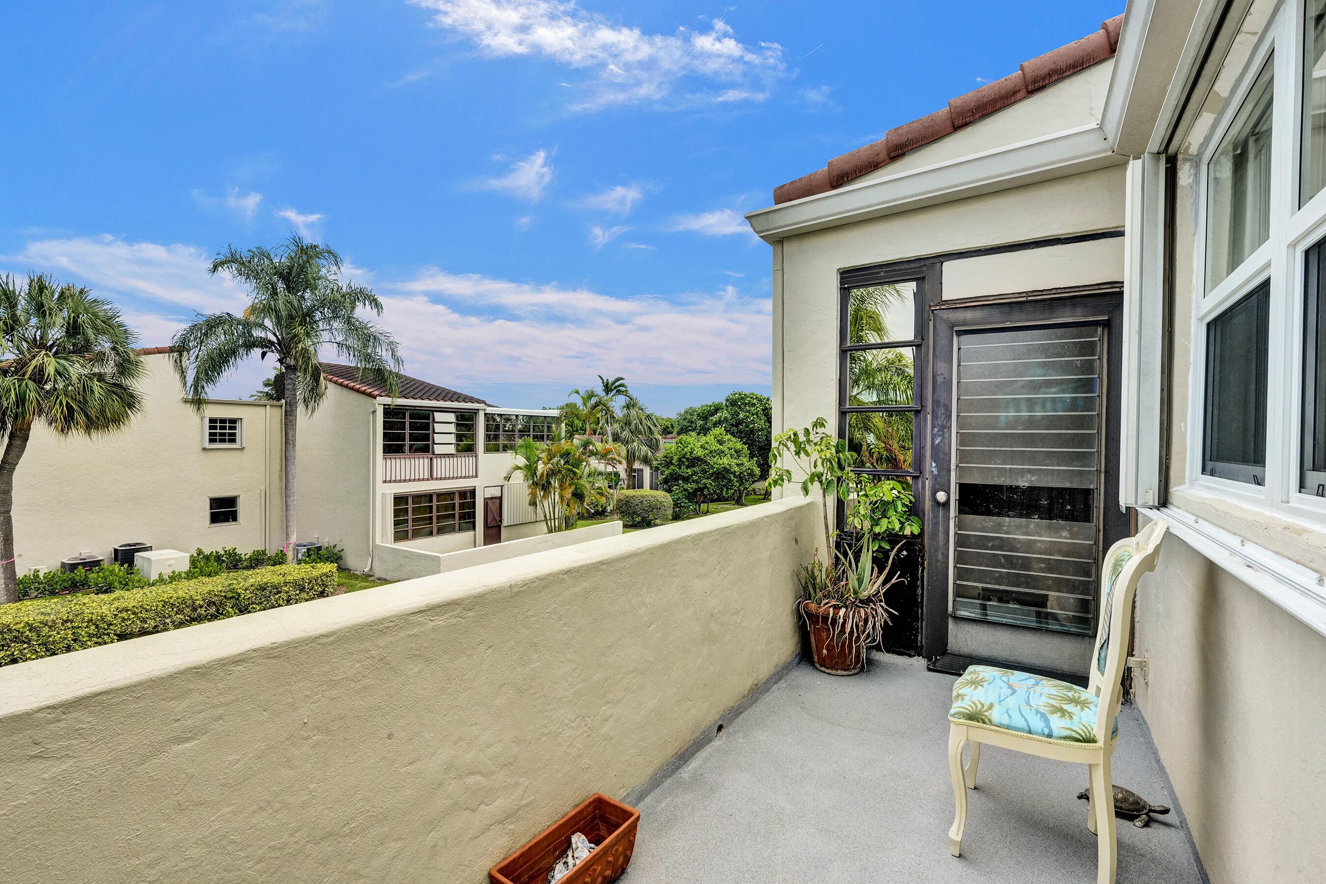 BOUNDBROOK CONDO S - Residential