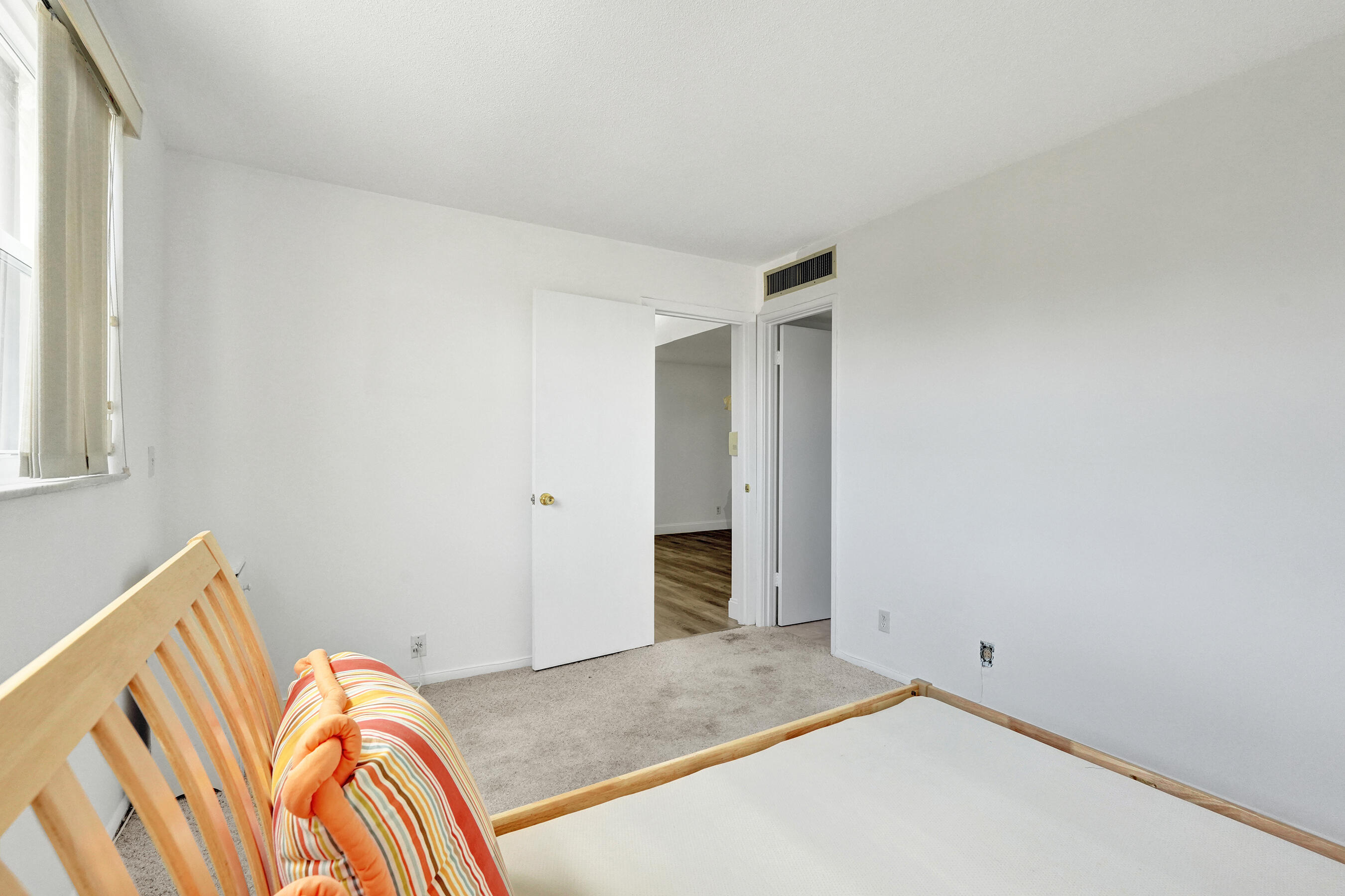 BOUNDBROOK CONDO S - Residential