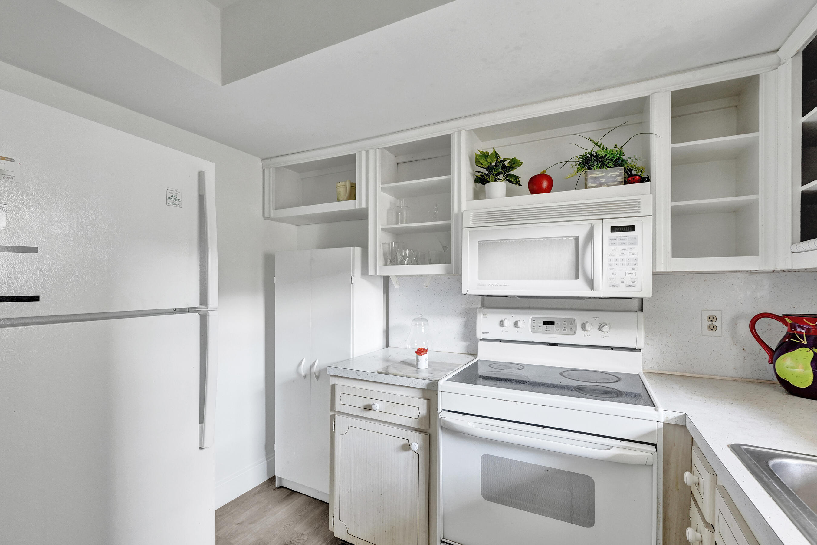BOUNDBROOK CONDO S - Residential