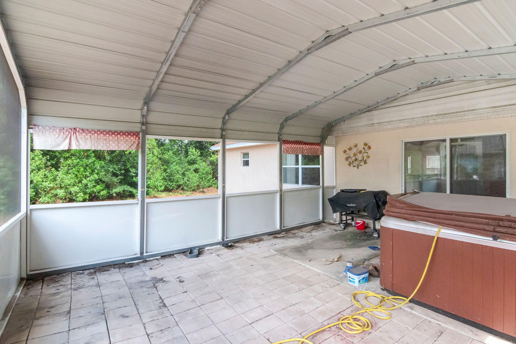 SPRING HILL UNIT 16 - Residential
