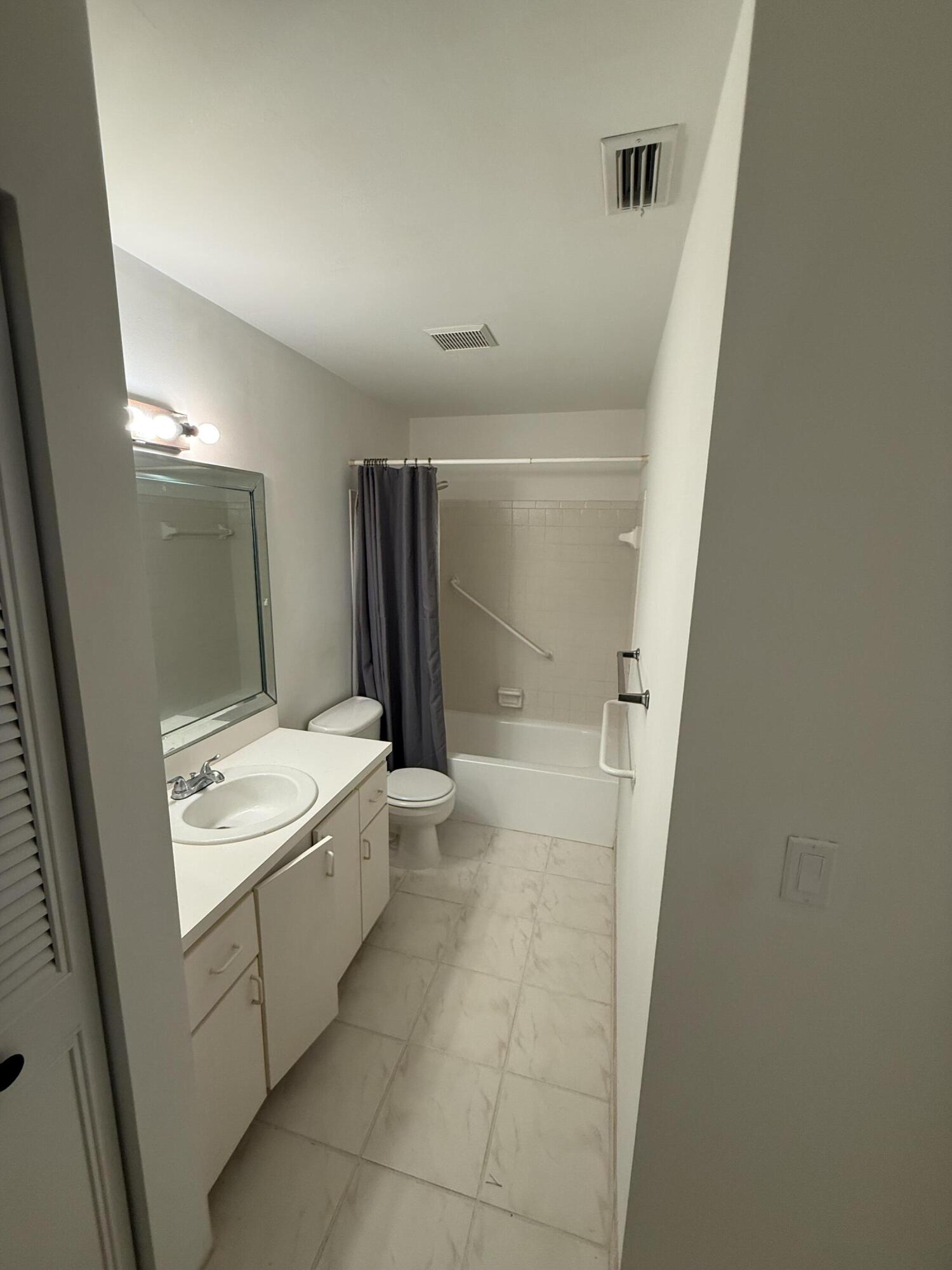 LA PINATA CONDO - Residential