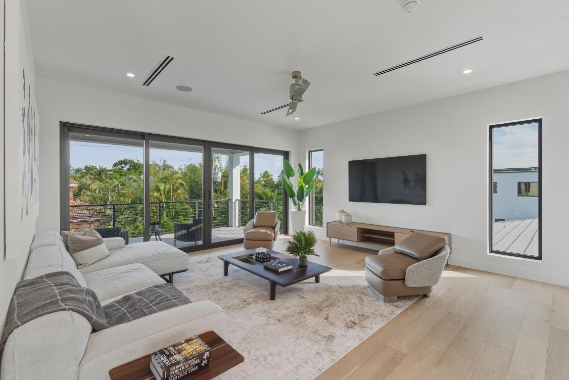 BOCA VILLAS - Residential