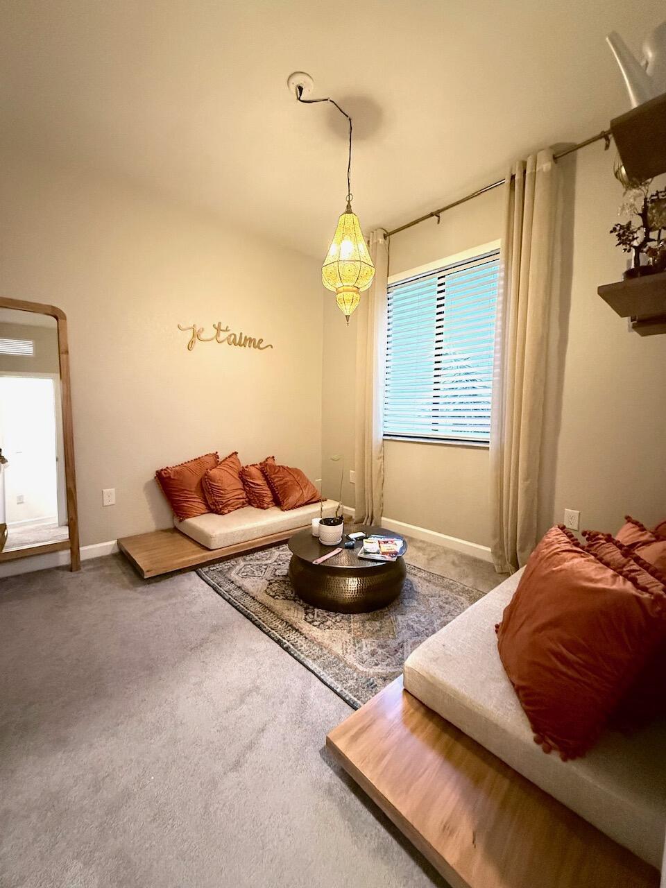 VIA VENTURA NEIGHBORHOOD 1 - Residential Lease