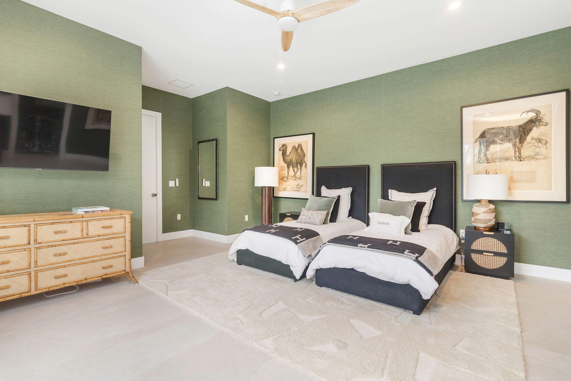 EDGEWATER - Residential