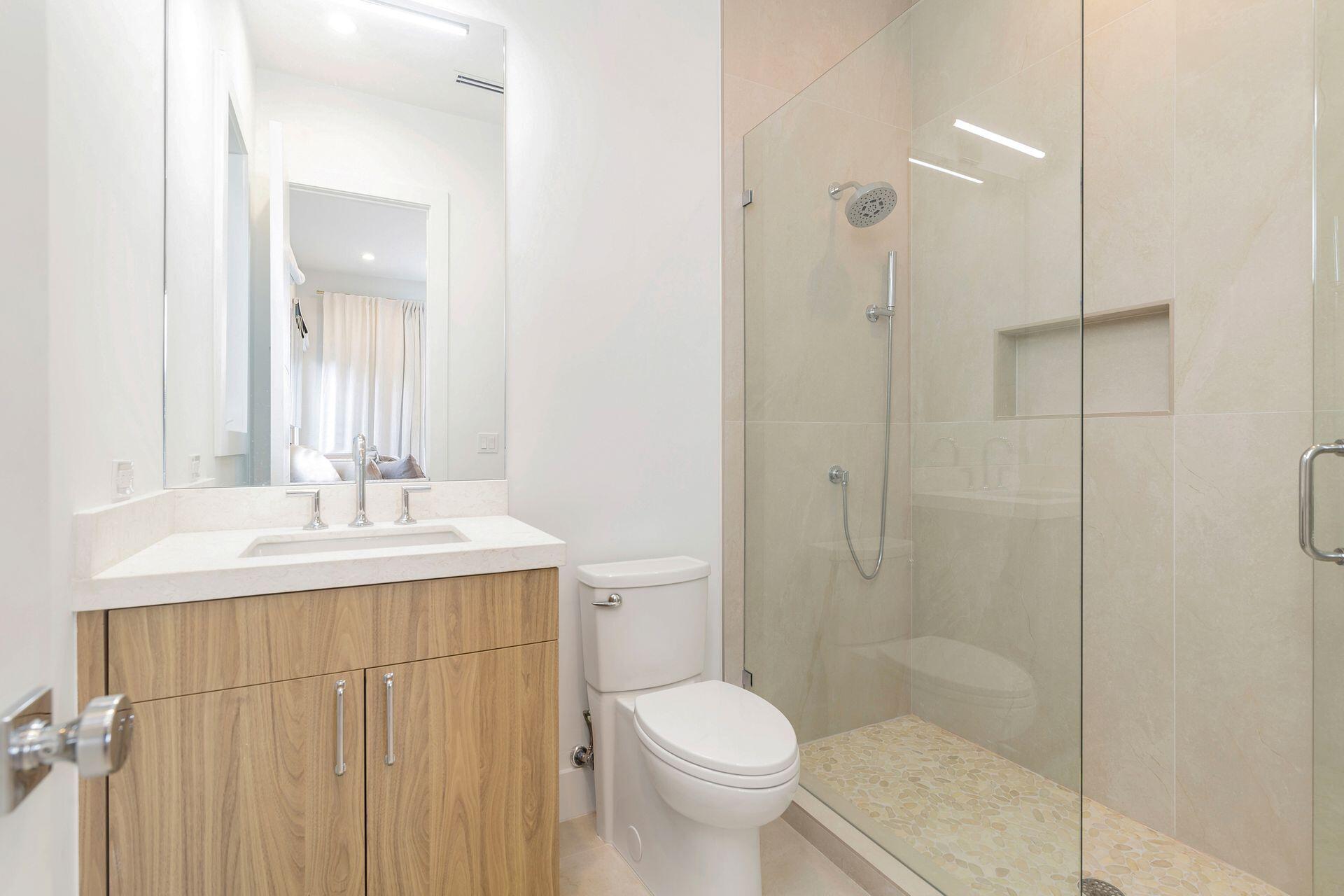 EDGEWATER - Residential