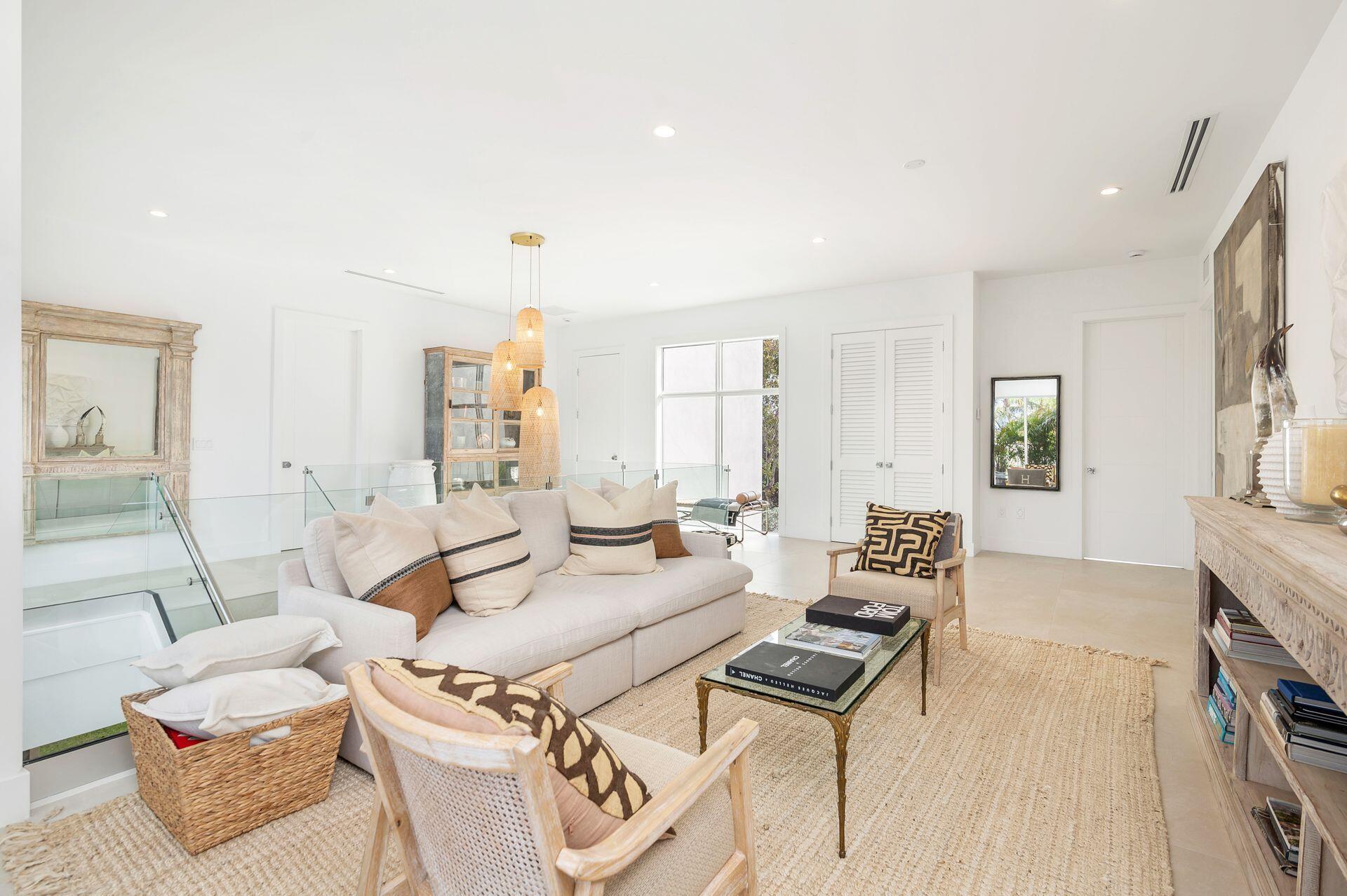 EDGEWATER - Residential