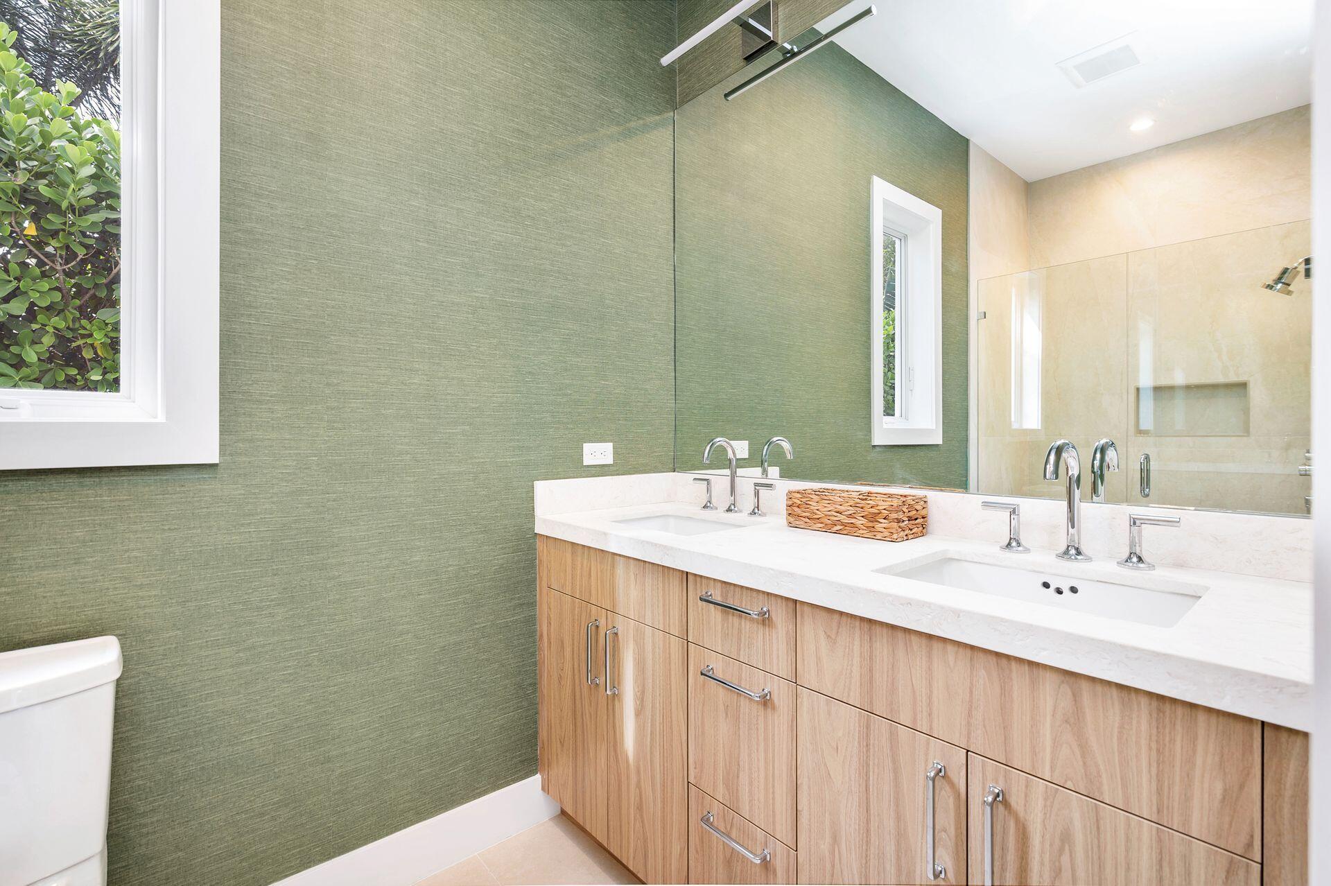 EDGEWATER - Residential