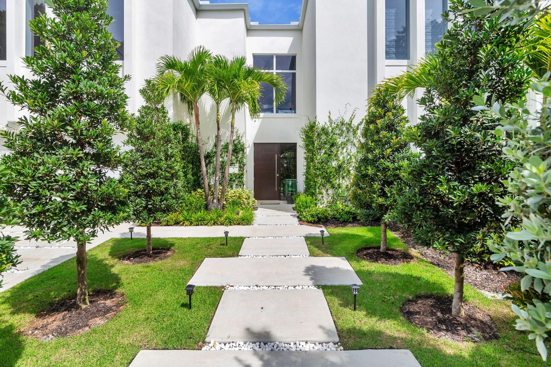 EDGEWATER - Residential