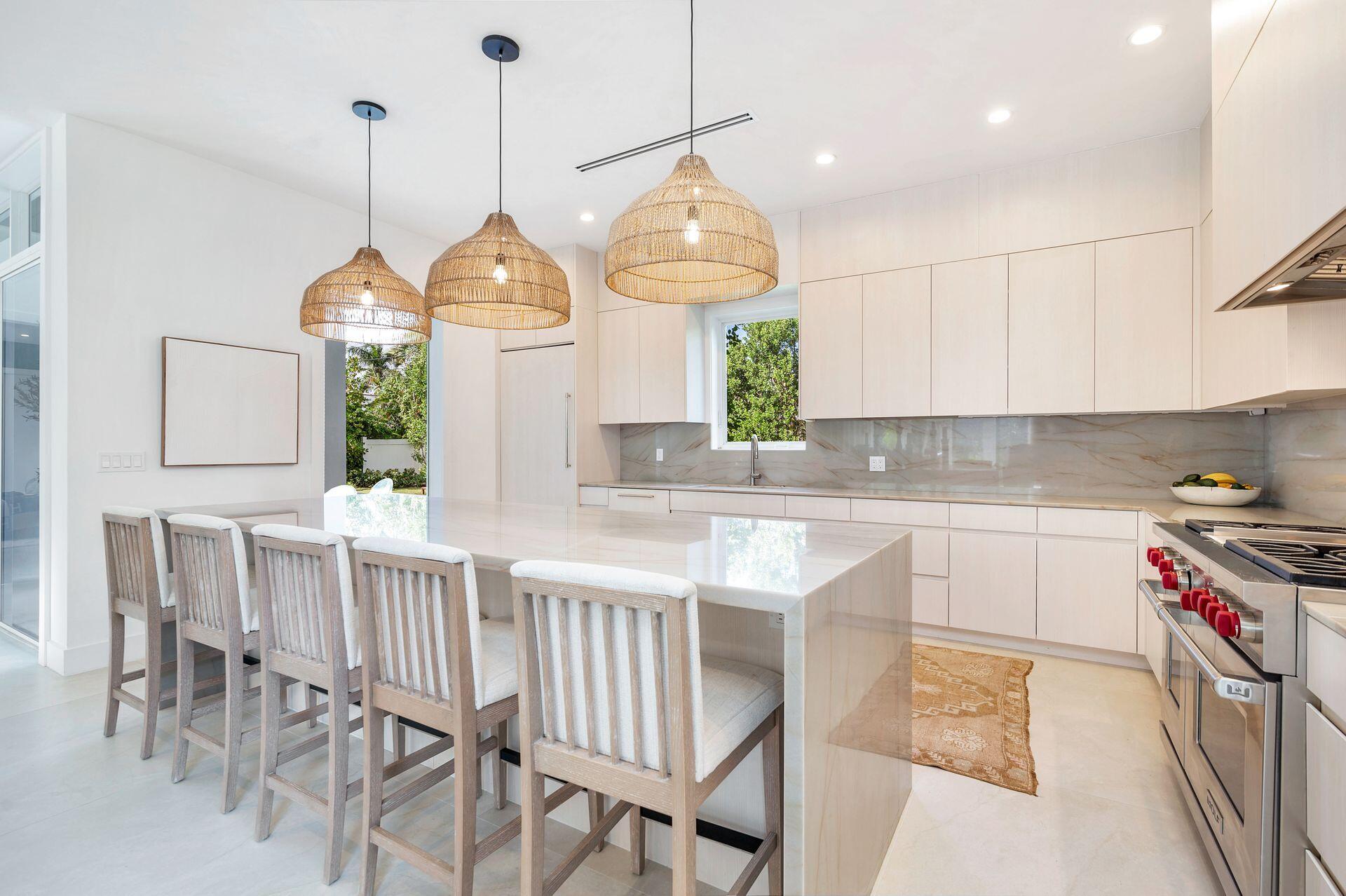 EDGEWATER - Residential