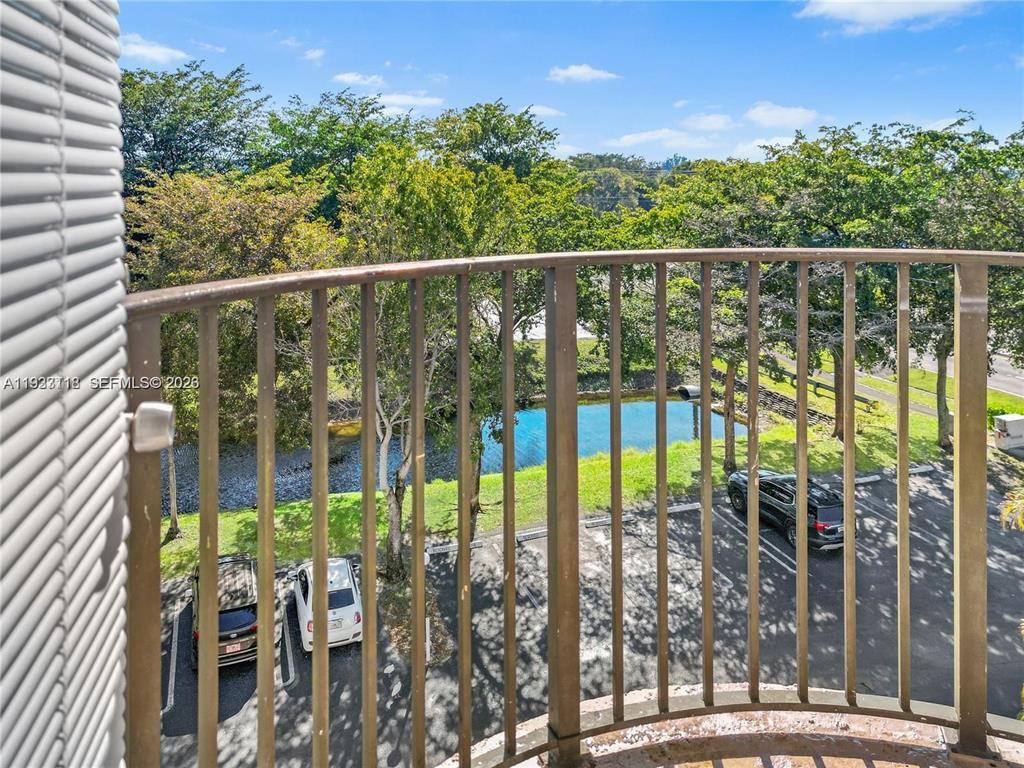 CORAL SPRINGS TOWER CLUB II - Residential Lease