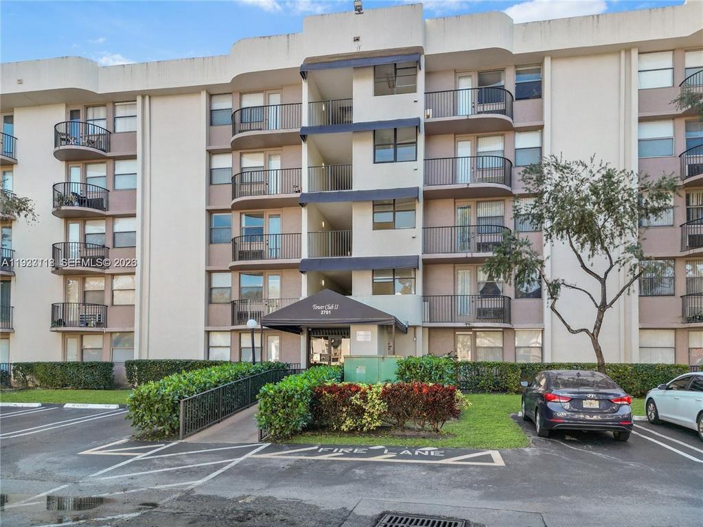 CORAL SPRINGS TOWER CLUB II - Residential Lease