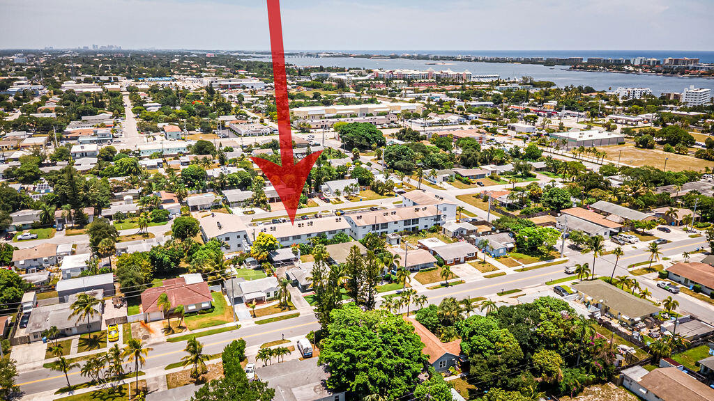 FOUR PALMS APTS CONDO - Residential