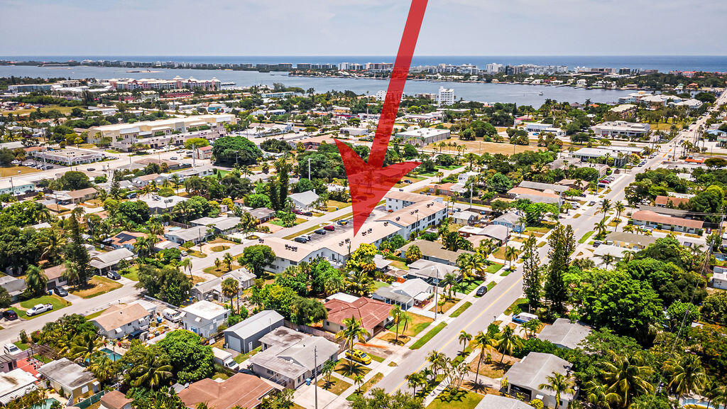 FOUR PALMS APTS CONDO - Residential
