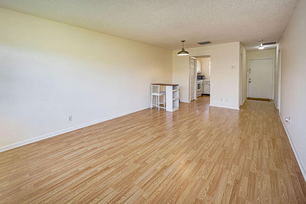 FOUR PALMS APTS CONDO - Residential