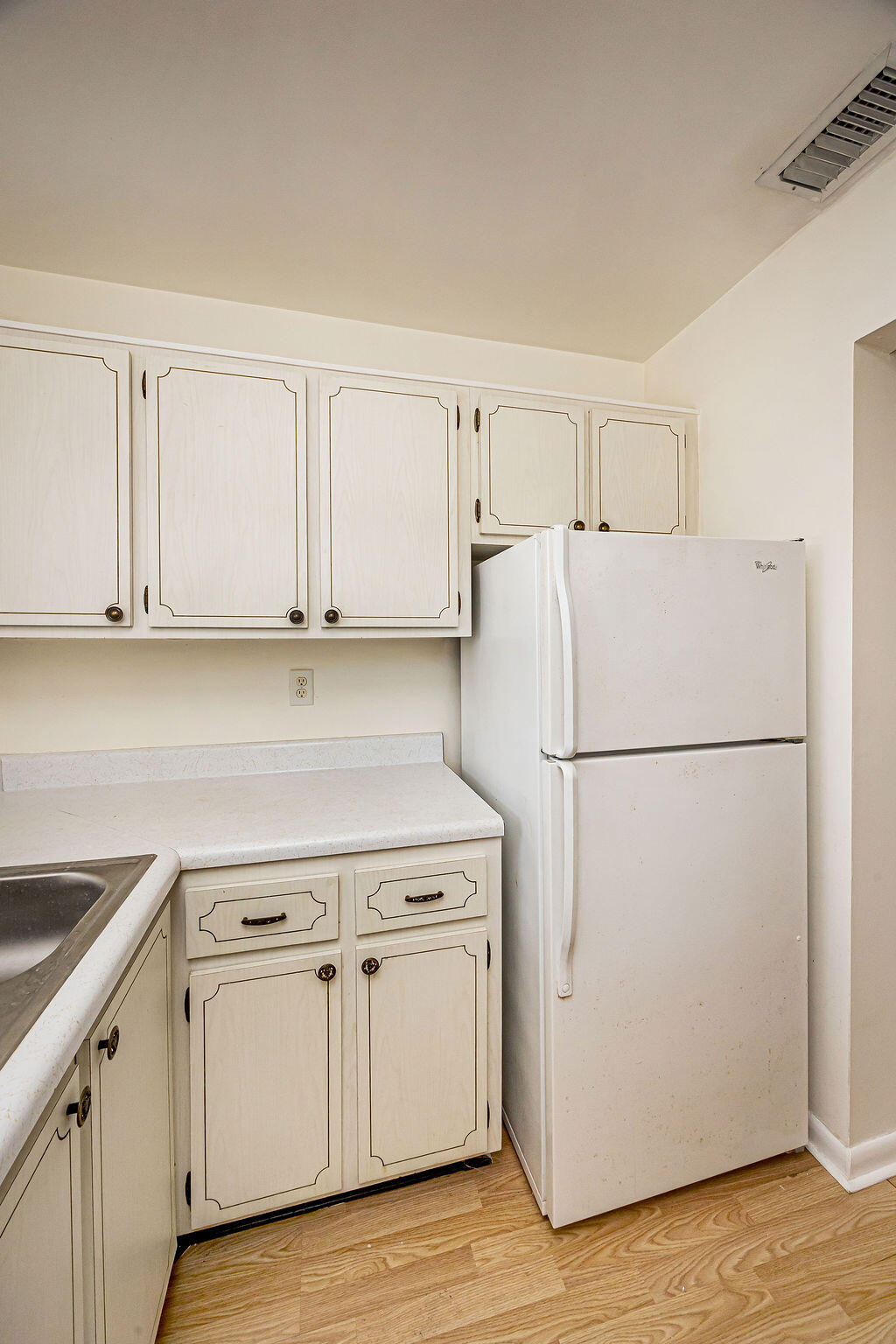 FOUR PALMS APTS CONDO - Residential