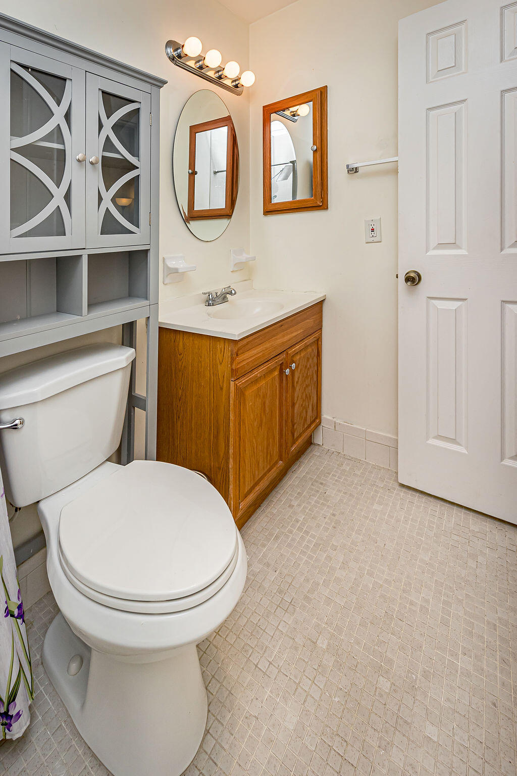 FOUR PALMS APTS CONDO - Residential