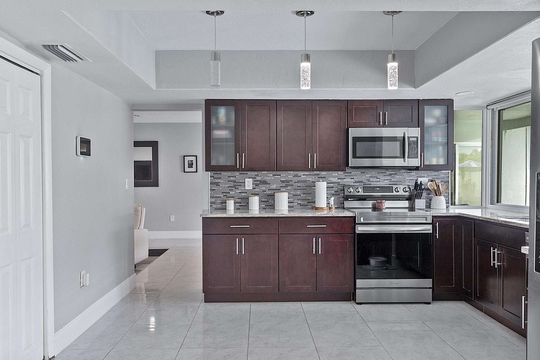 NOB HILL ESTATES 1 SEC - Residential
