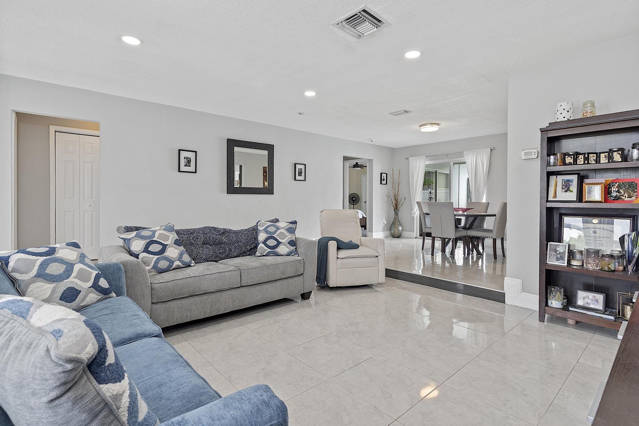 NOB HILL ESTATES 1 SEC - Residential