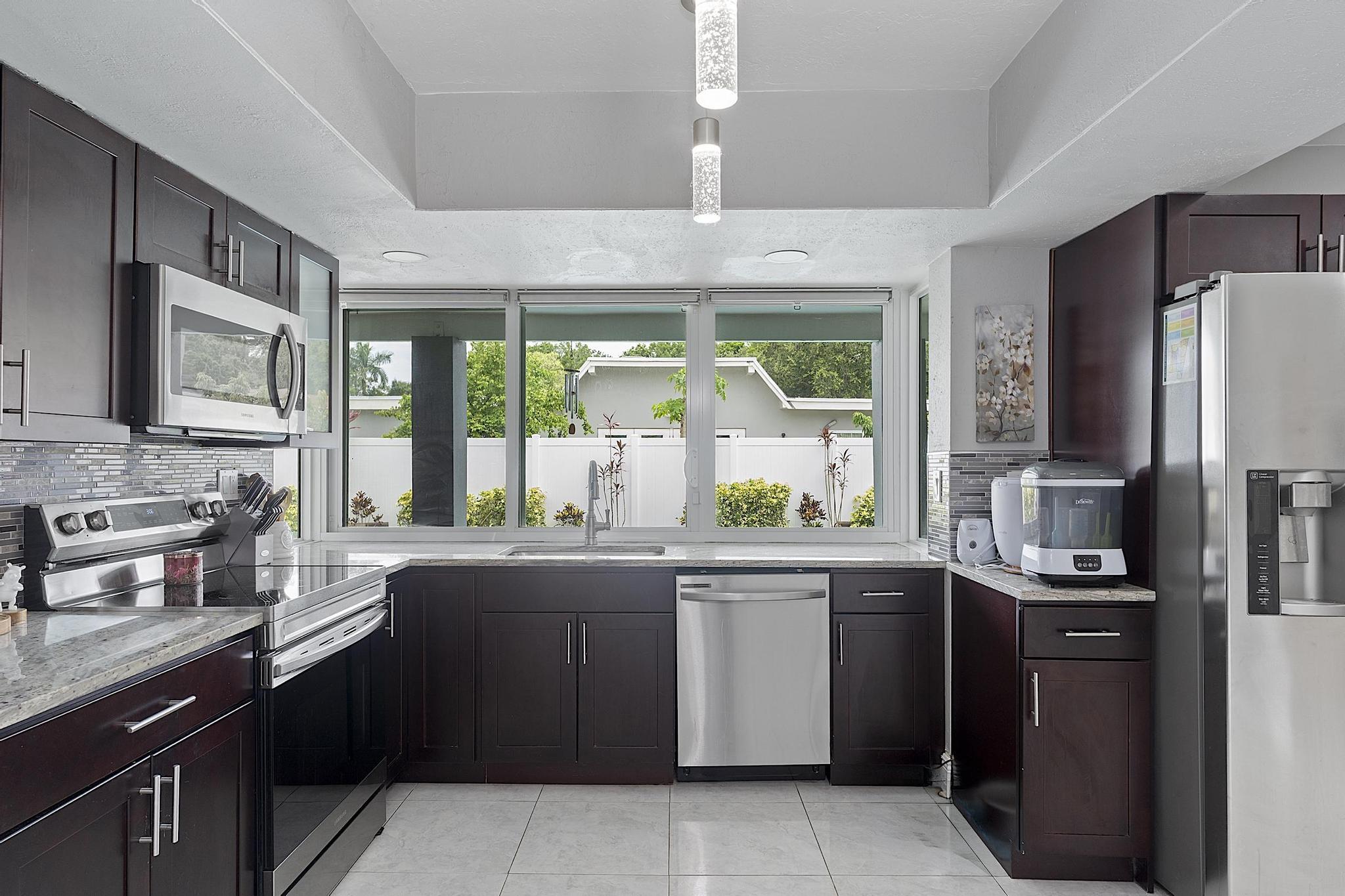 NOB HILL ESTATES 1 SEC - Residential