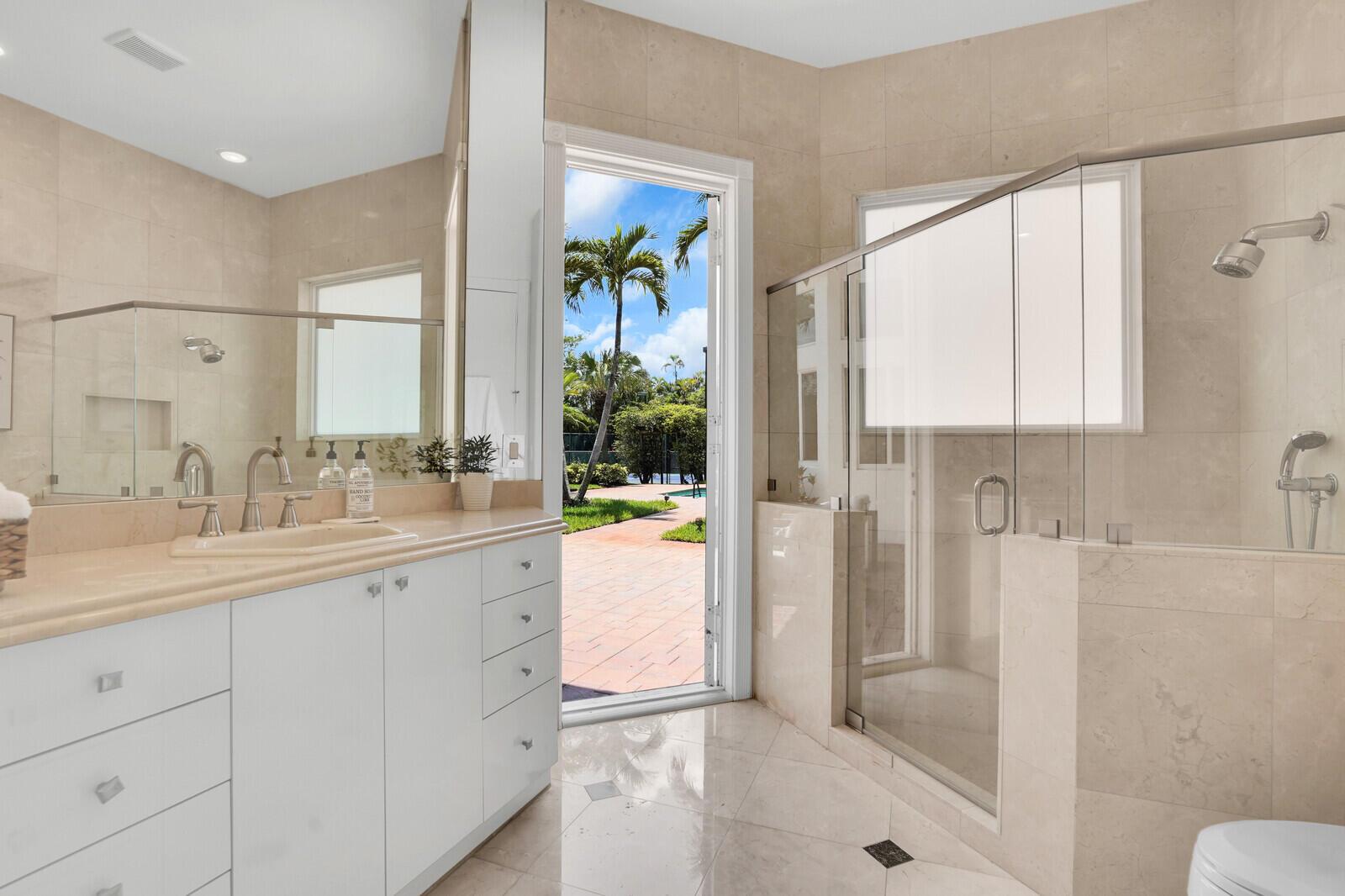 LONG LAKE ESTATES - Residential