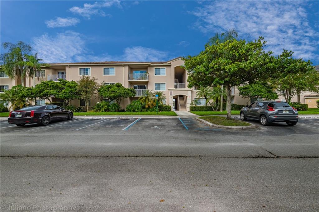 WOW! BEAUTIFUL AND FULLY UPGRADED 2BED 2BATH CONDO IN HEART OF COCONUT CREEK, UPGRADED GRANITE KITCHEN COUNTERTOPS, NEWER HIGHEND SAMSUNG STAINLESS STEEL APPLIANCES, PORCELINE TILE FLOORS IN ALL OVER, UPGRADED BATHROOMS WITH GRANITE COUNTERTOPS. NEW FULL SIZE STAINLESS STEEL WASHER DRYER, WALKIN CLOSET IN MASTER BED. PRIVATE BALCONY WITH STORAGE. LOTS OF AMMENITIES INCLUDING FITNESS CENTER, CLUBHOUSE, SWIMMING POOL,JACCUZI,TENNIS COURTS,PICNIC AREA, CAR CARE CENTER, CHILDREN PLAY AREA. CLOSE TO SHOPPING, HYWYS. NOT GOING TO LAST.