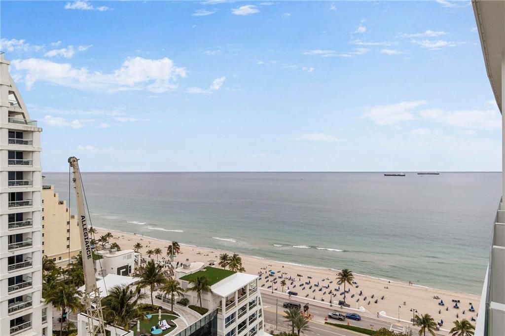 Four Seasons Residences - Residential