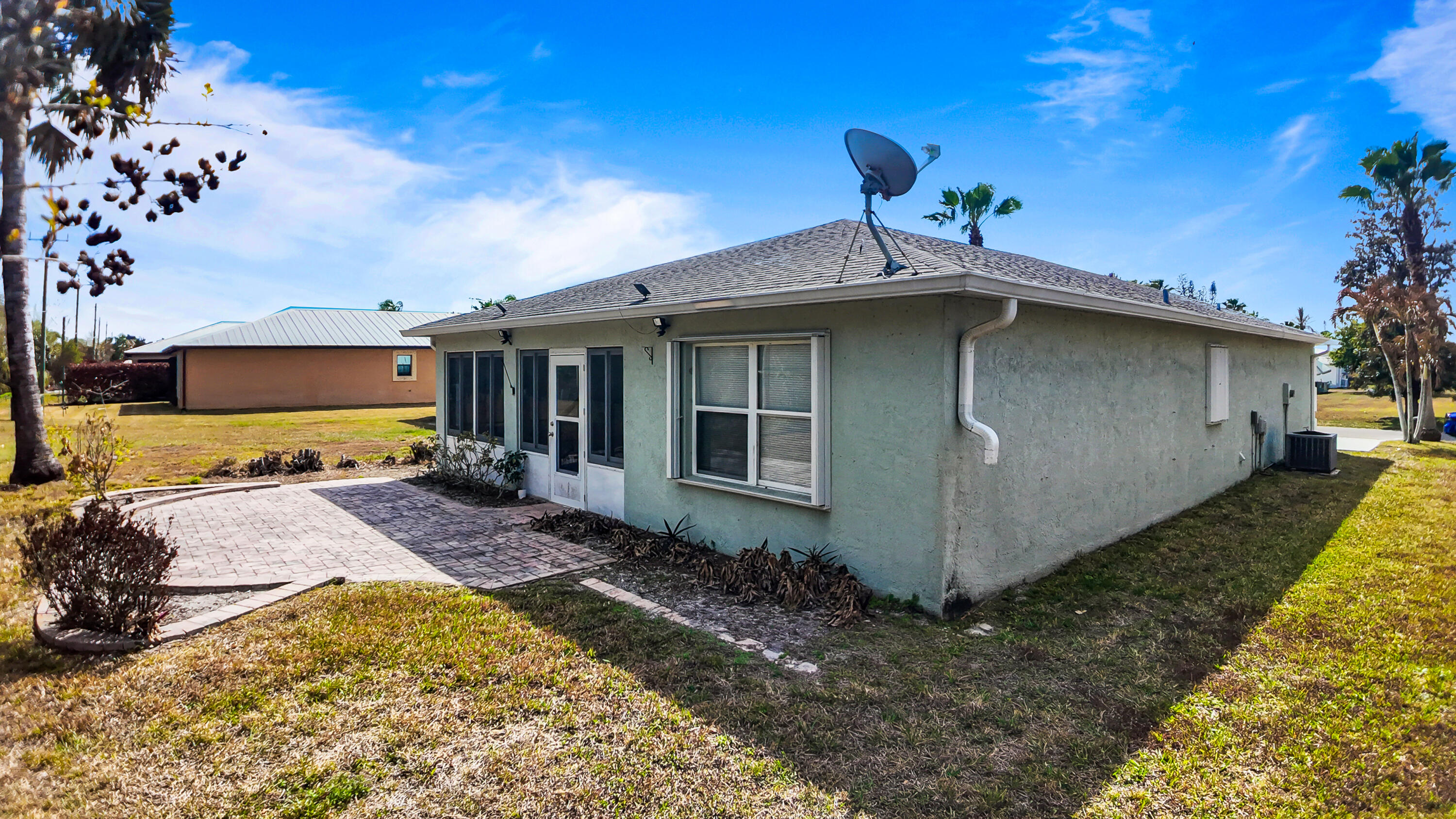 SPANISH LAKES ONE LEASEHOLD ESTATES - Residential