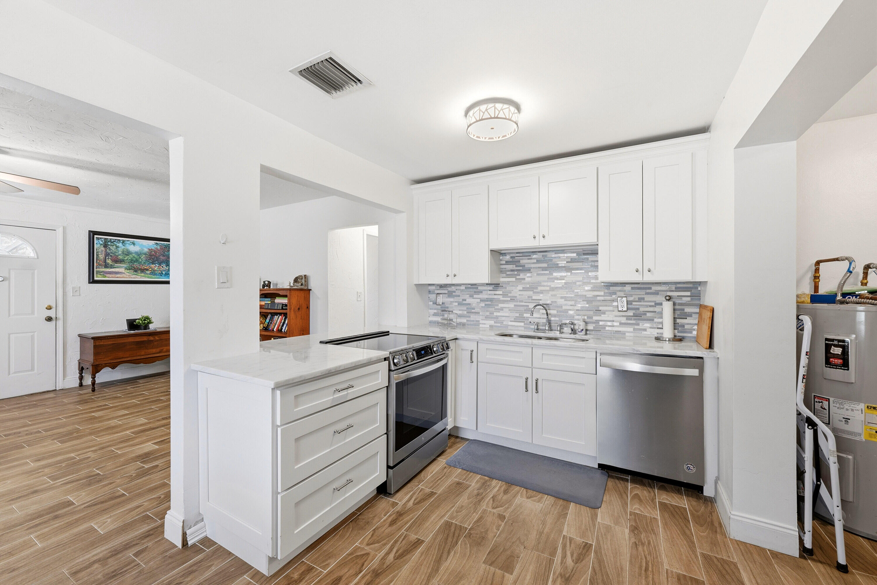 LINWOOD GARDENS NO 2 - Residential