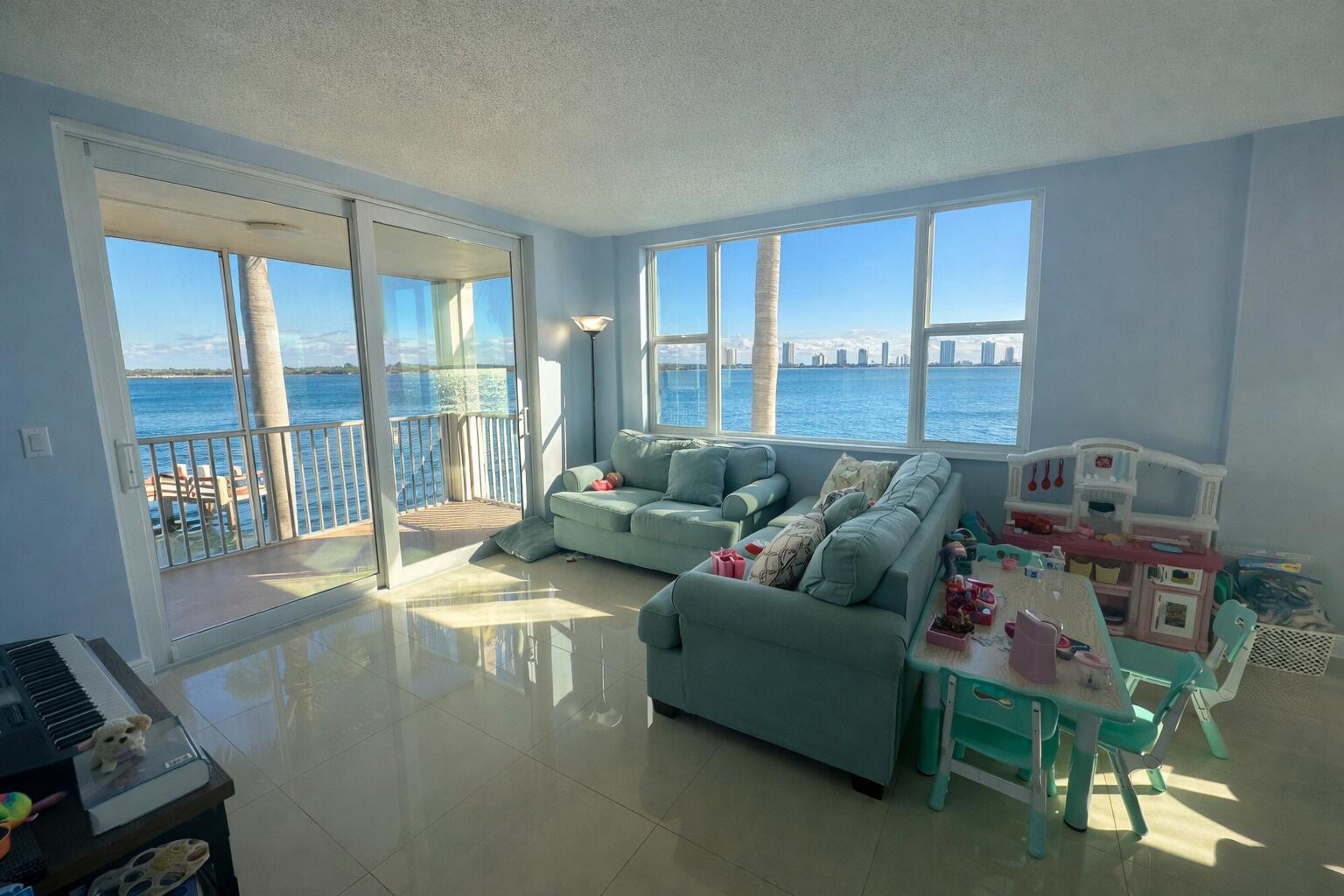 PARADISE HARBOUR CONDO - Residential