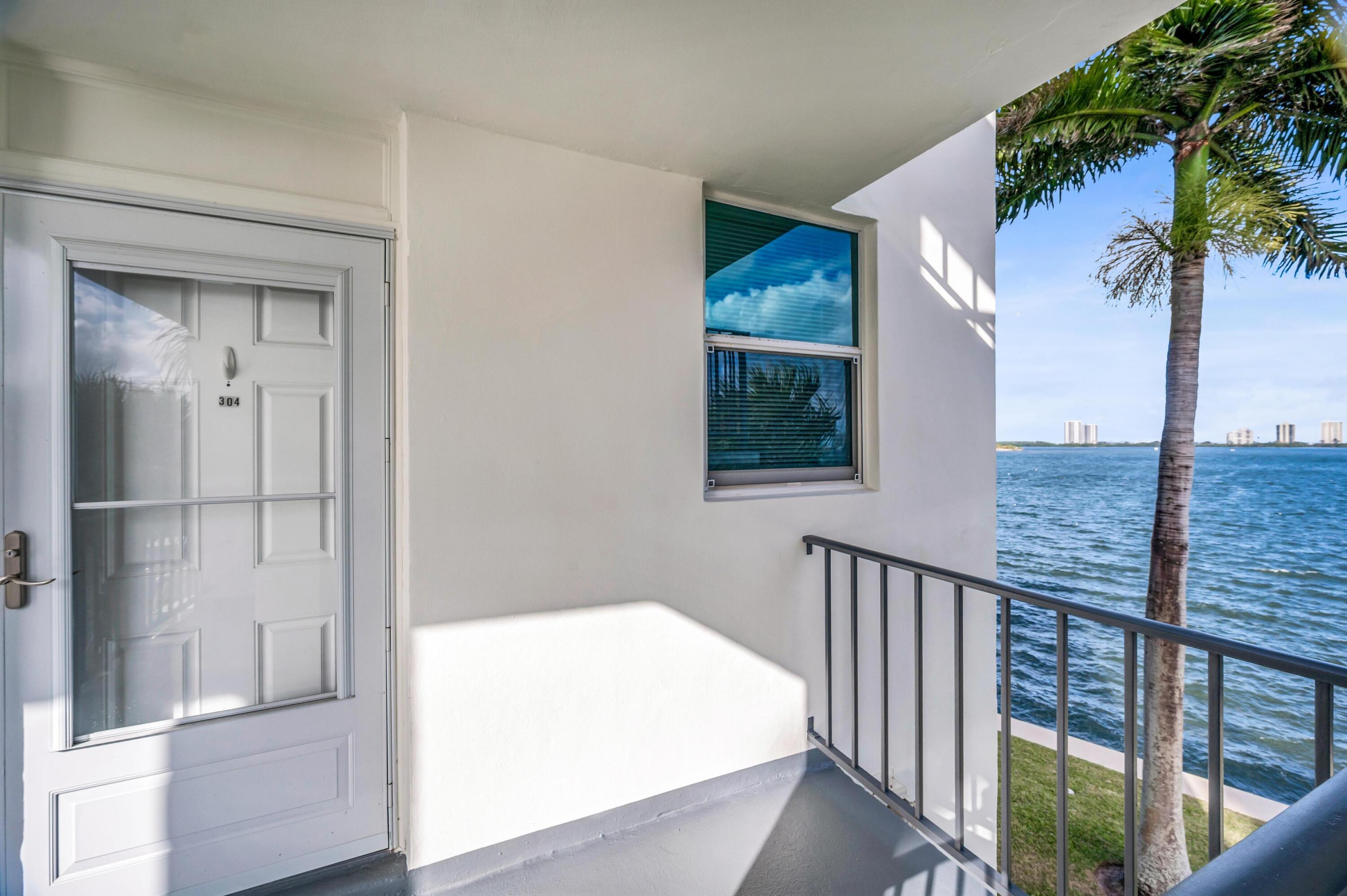 PARADISE HARBOUR CONDO - Residential