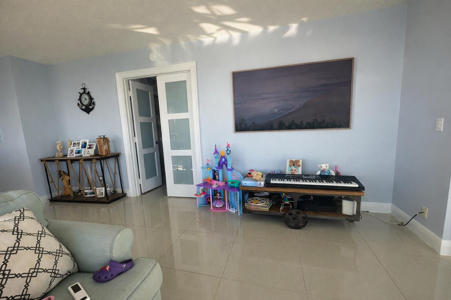 PARADISE HARBOUR CONDO - Residential