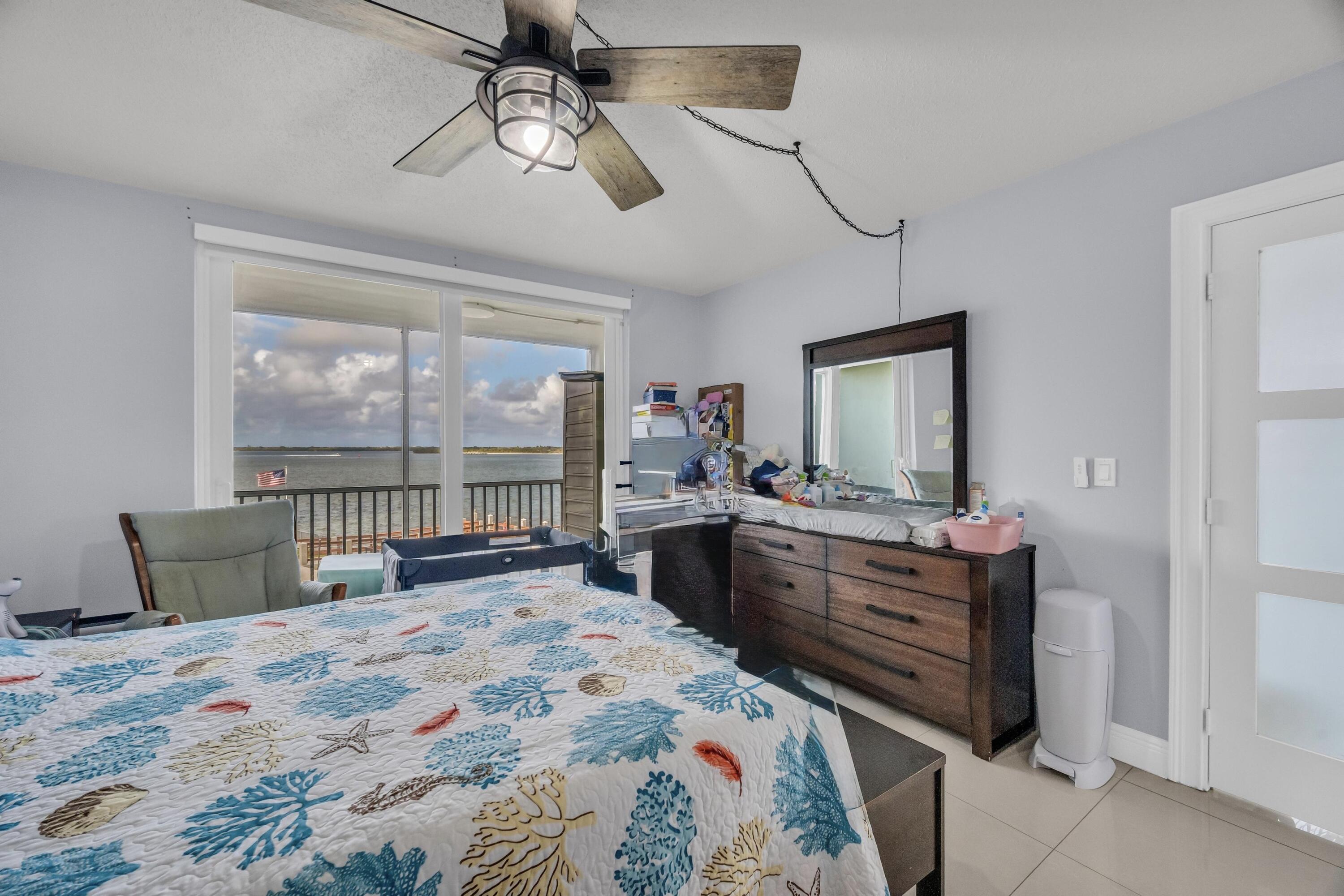 PARADISE HARBOUR CONDO - Residential