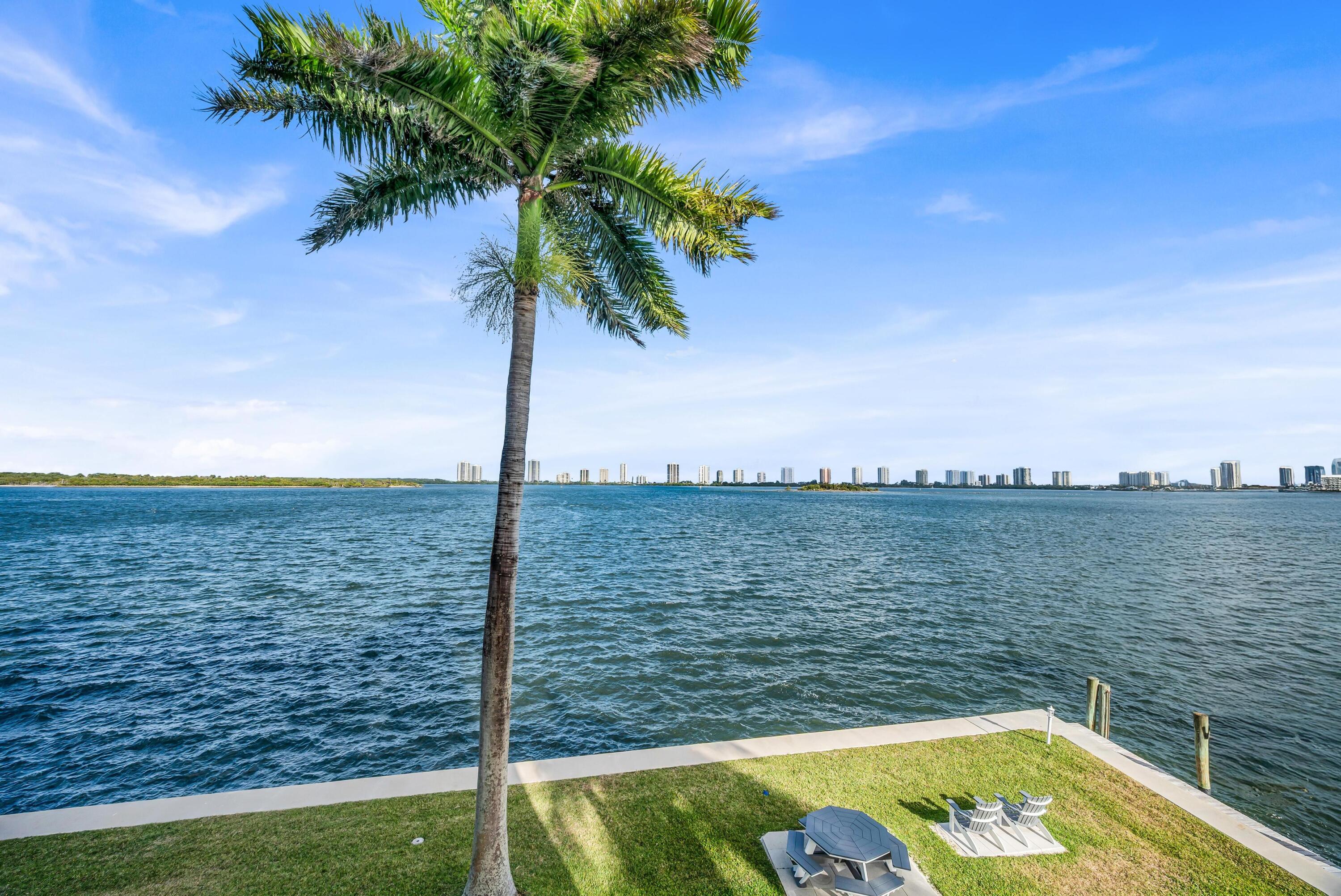 PARADISE HARBOUR CONDO - Residential