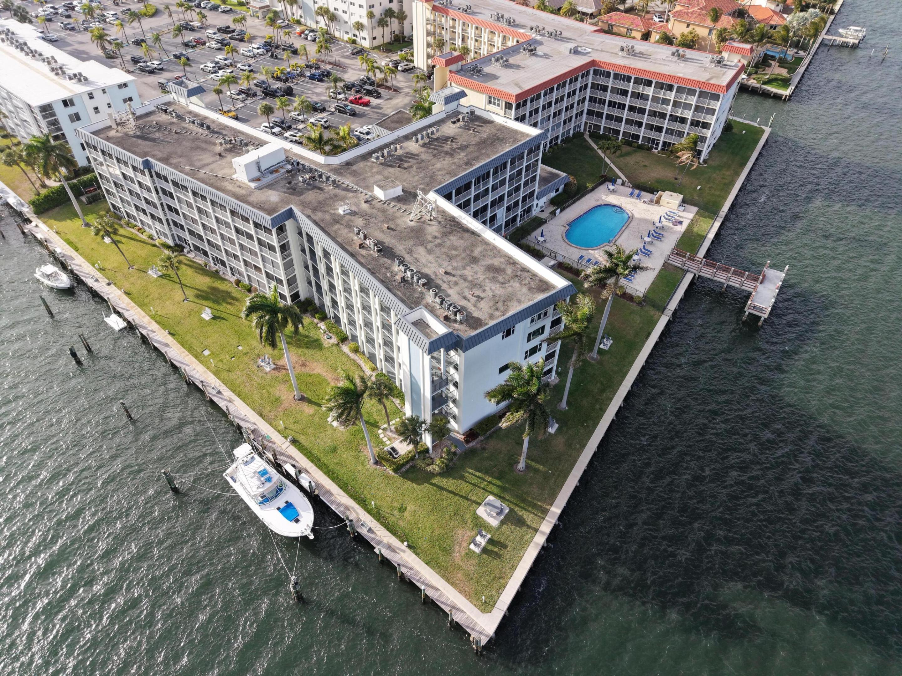 PARADISE HARBOUR CONDO - Residential