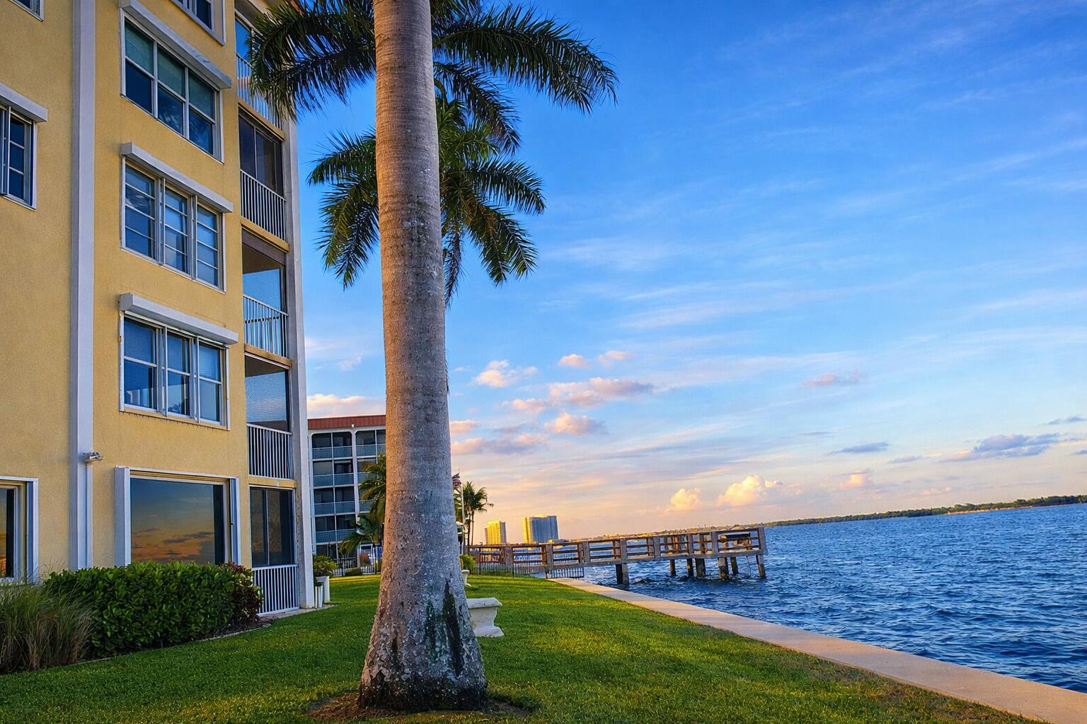 PARADISE HARBOUR CONDO - Residential